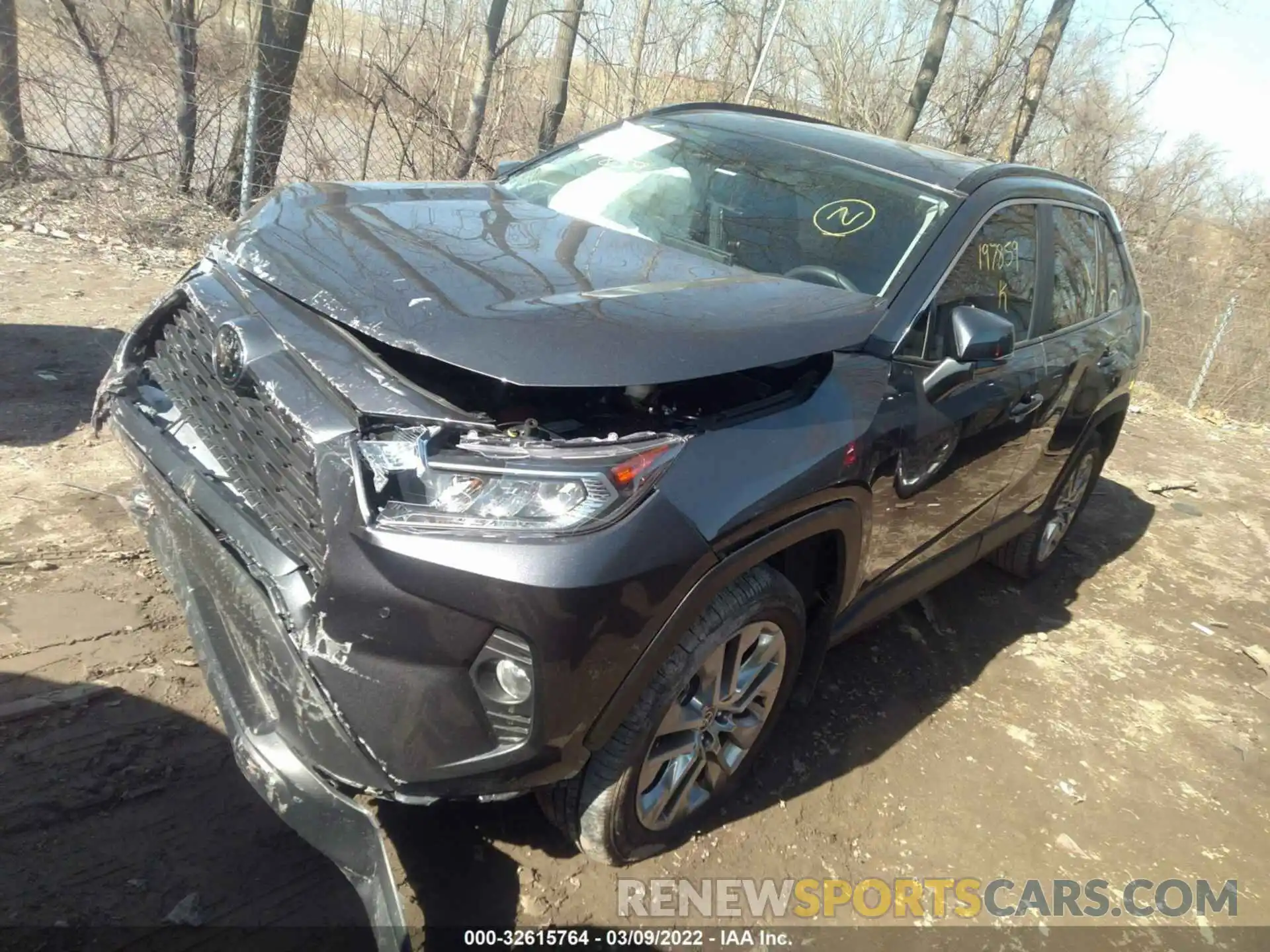 2 Photograph of a damaged car 2T3A1RFV0MC197859 TOYOTA RAV4 2021