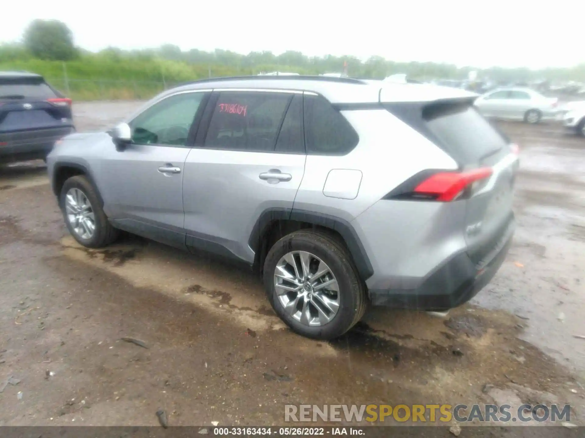 3 Photograph of a damaged car 2T3A1RFV0MC239253 TOYOTA RAV4 2021