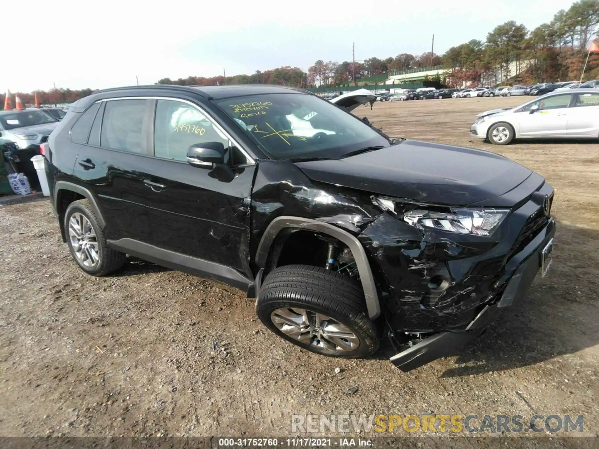 1 Photograph of a damaged car 2T3A1RFV0MC242072 TOYOTA RAV4 2021