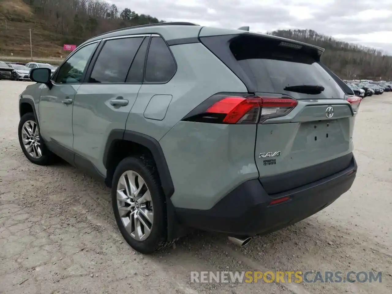 3 Photograph of a damaged car 2T3A1RFV0MW161765 TOYOTA RAV4 2021