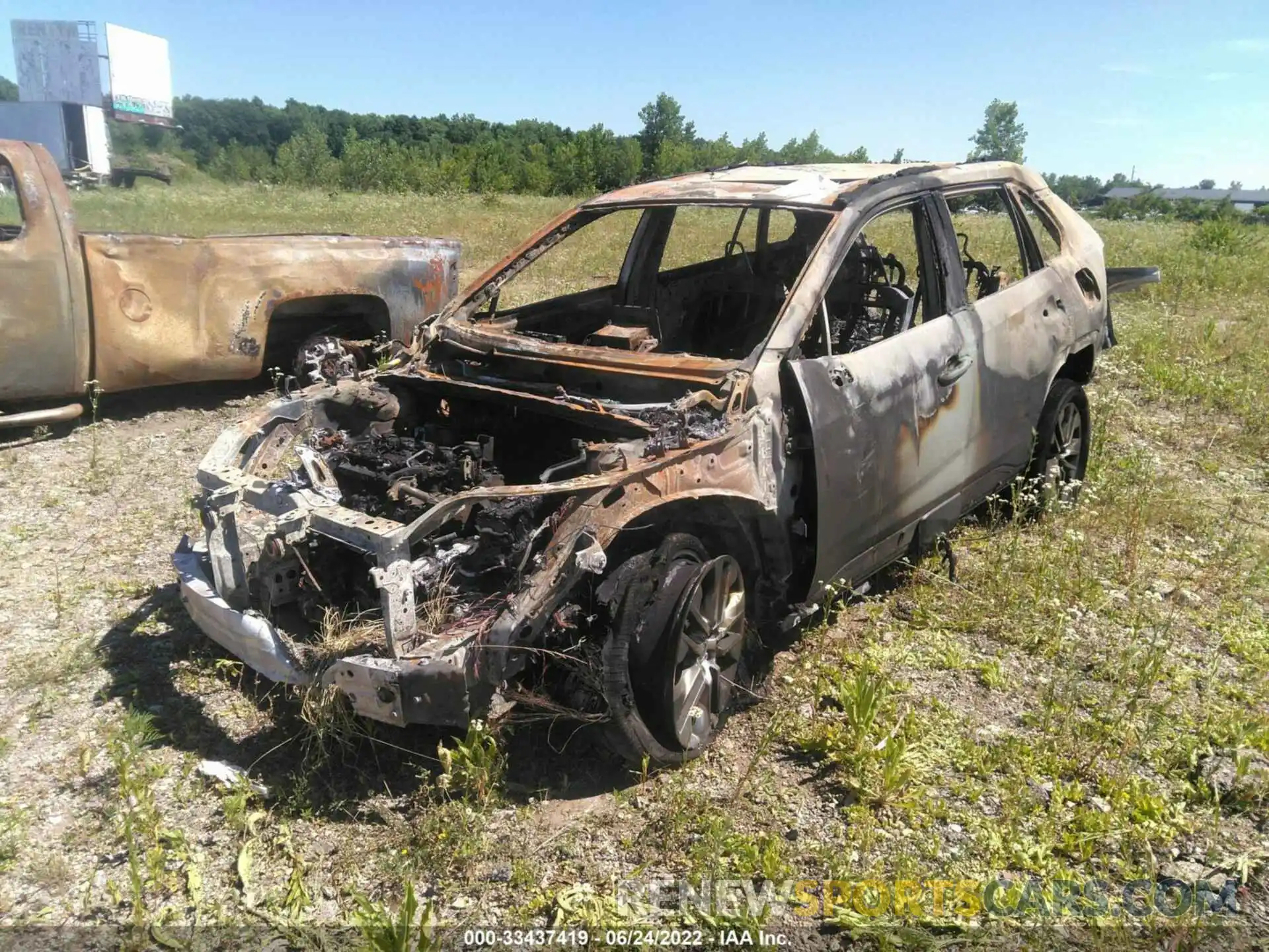 2 Фотография поврежденного автомобиля 2T3A1RFV0MW183510 TOYOTA RAV4 2021