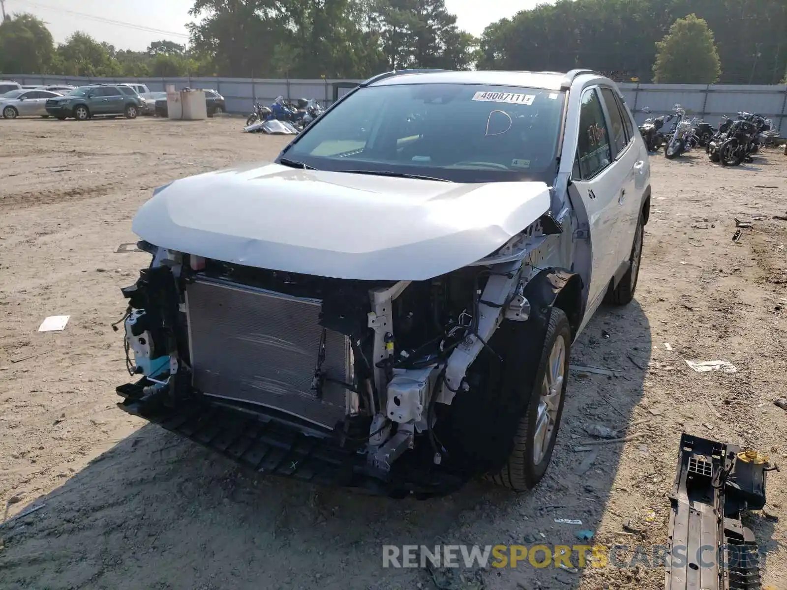 2 Photograph of a damaged car 2T3A1RFV0MW192966 TOYOTA RAV4 2021