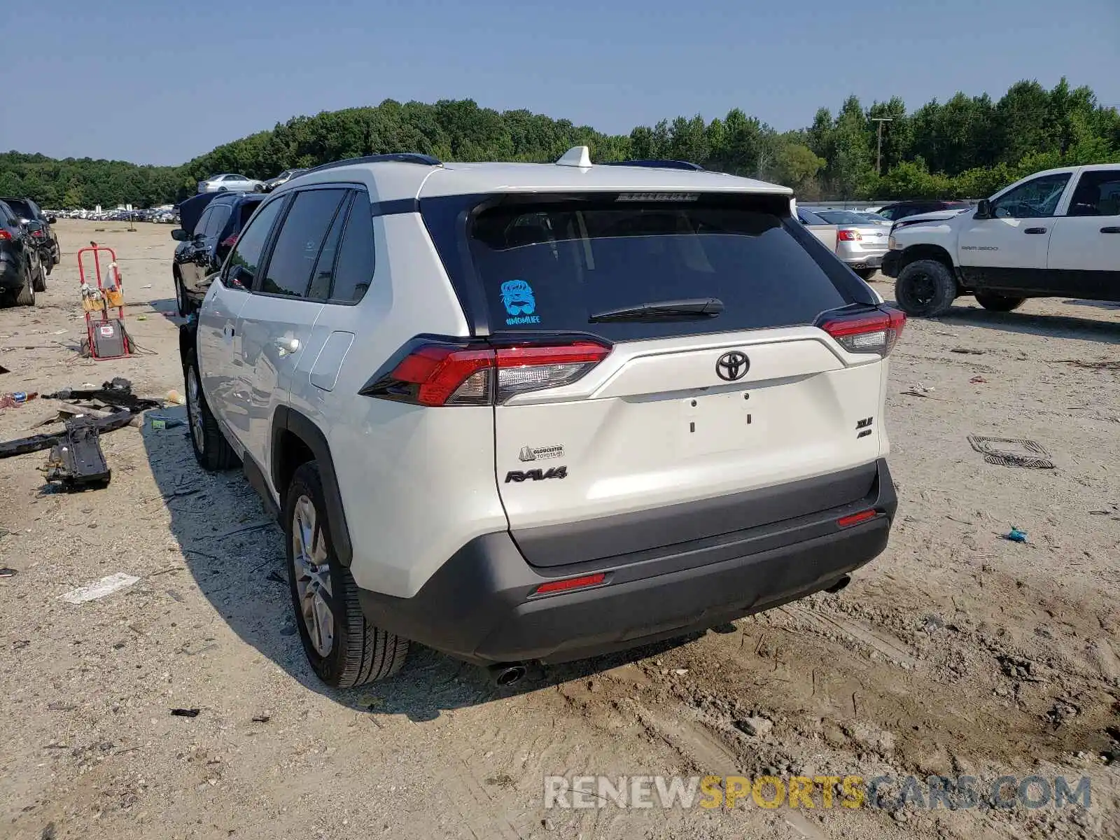 3 Photograph of a damaged car 2T3A1RFV0MW192966 TOYOTA RAV4 2021