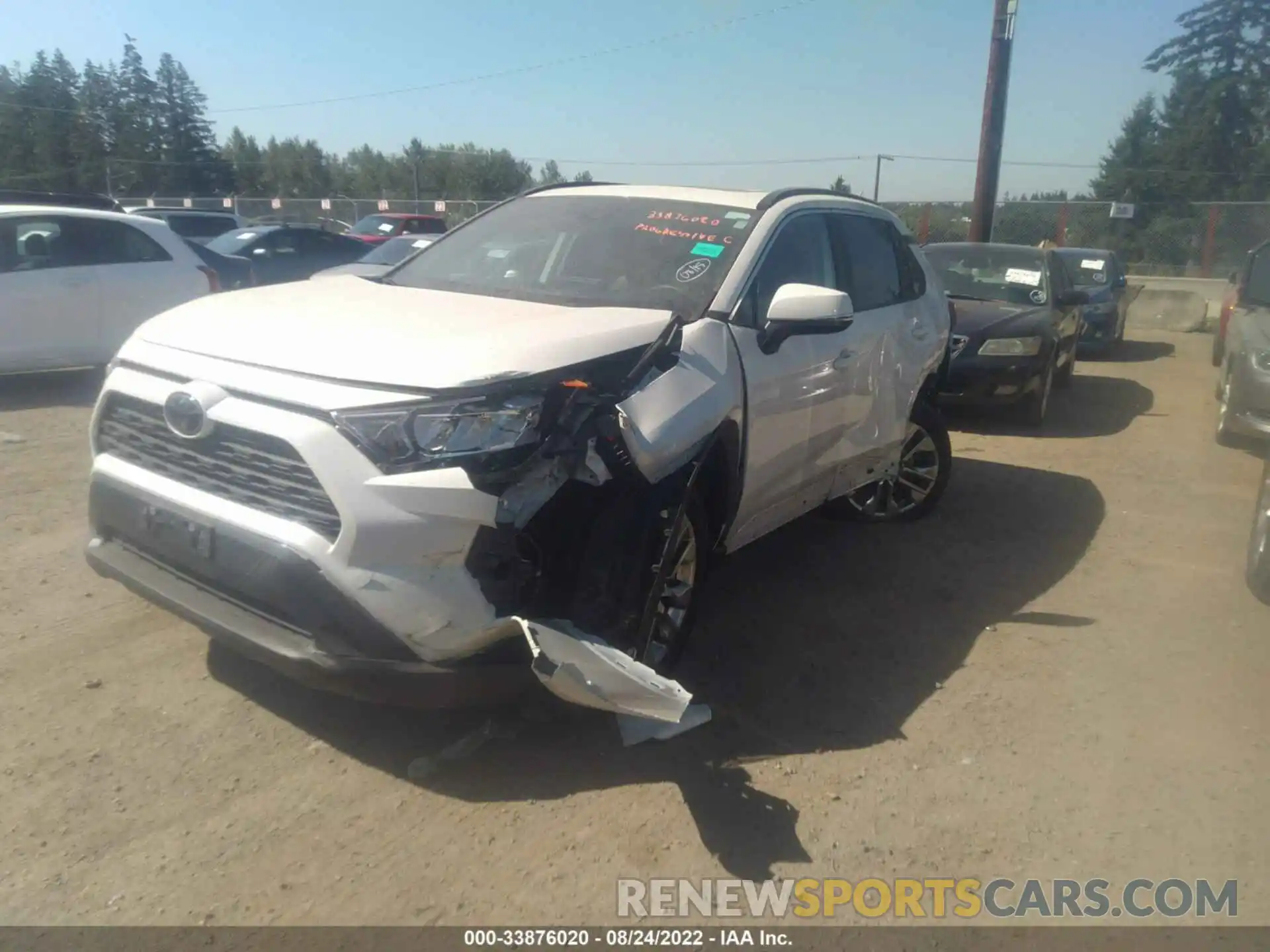 2 Photograph of a damaged car 2T3A1RFV0MW202041 TOYOTA RAV4 2021