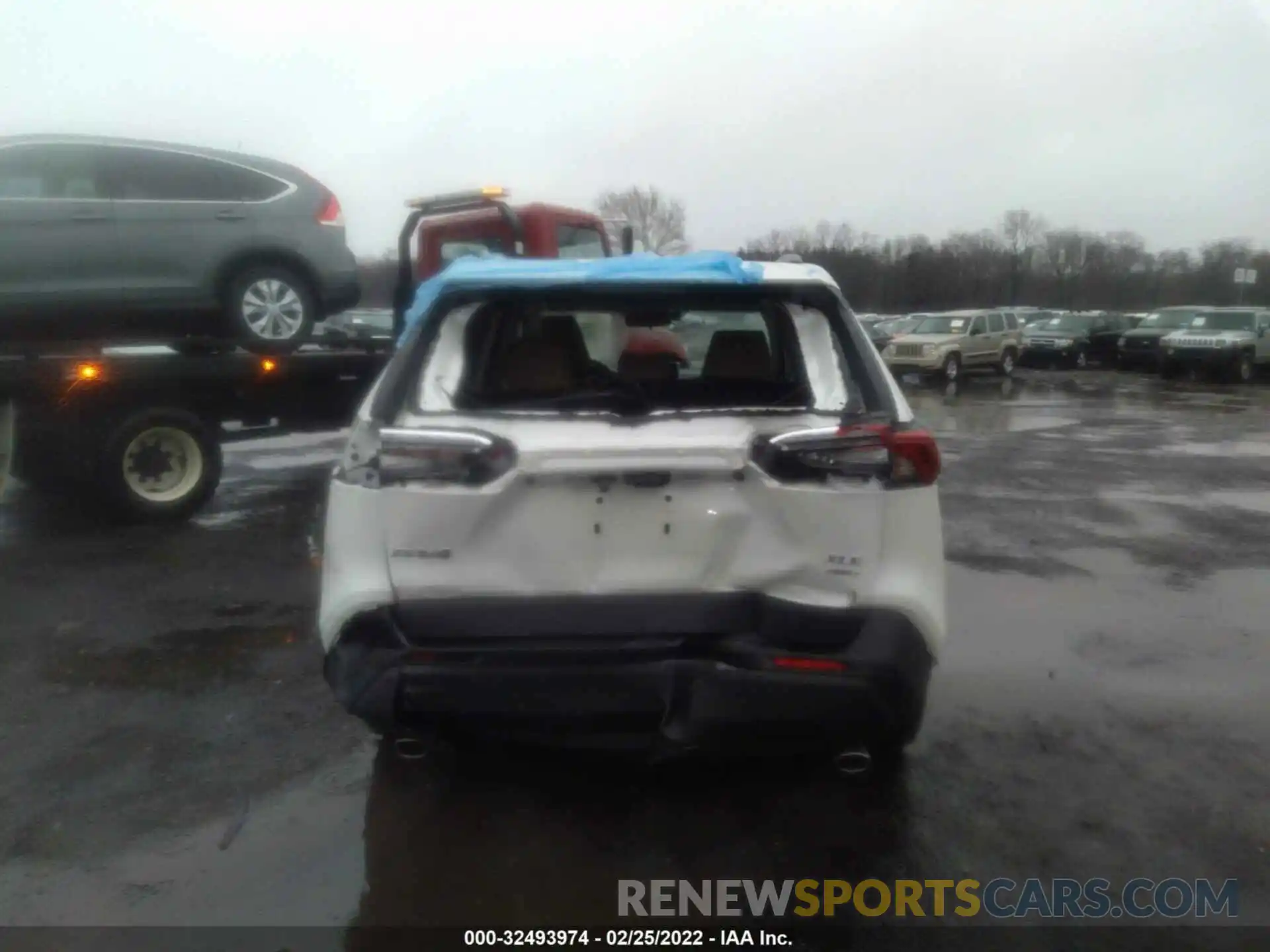 6 Photograph of a damaged car 2T3A1RFV0MW216733 TOYOTA RAV4 2021