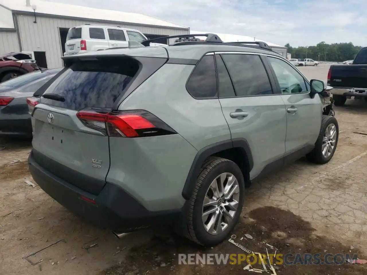 4 Photograph of a damaged car 2T3A1RFV1MW174816 TOYOTA RAV4 2021