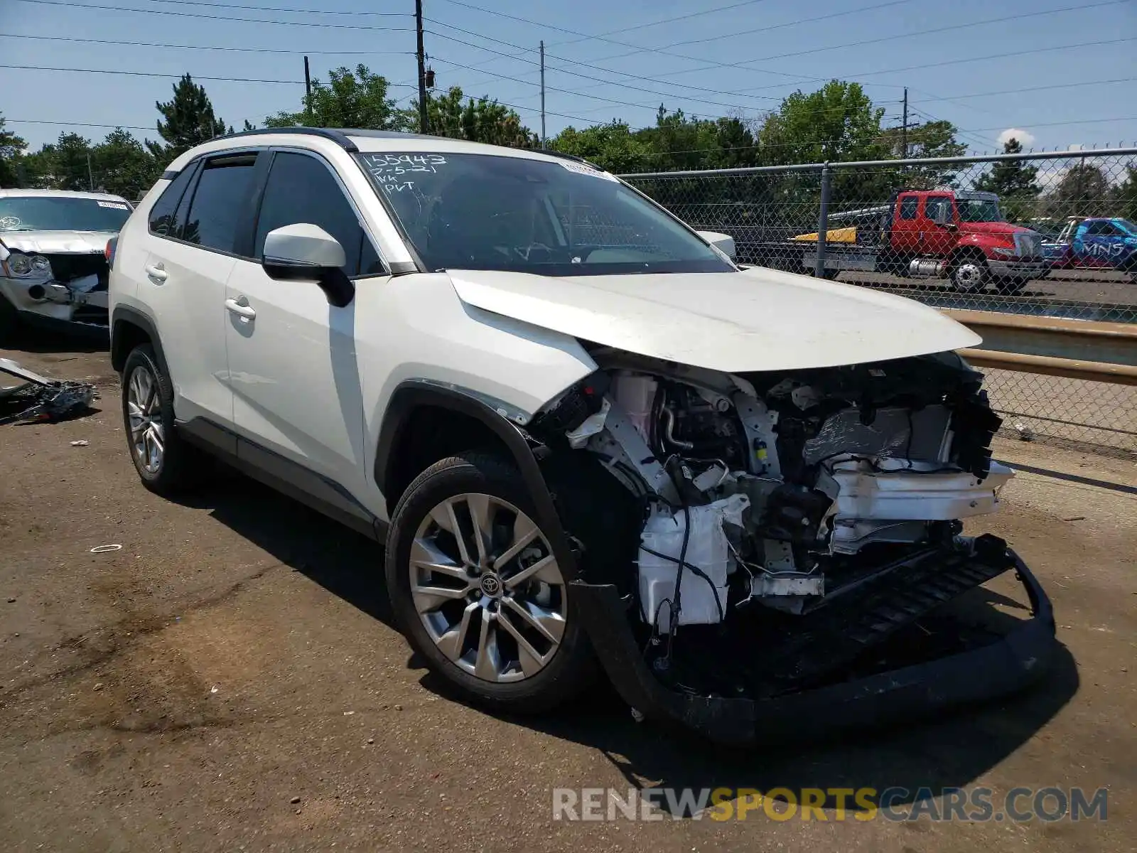 1 Photograph of a damaged car 2T3A1RFV1MW210360 TOYOTA RAV4 2021