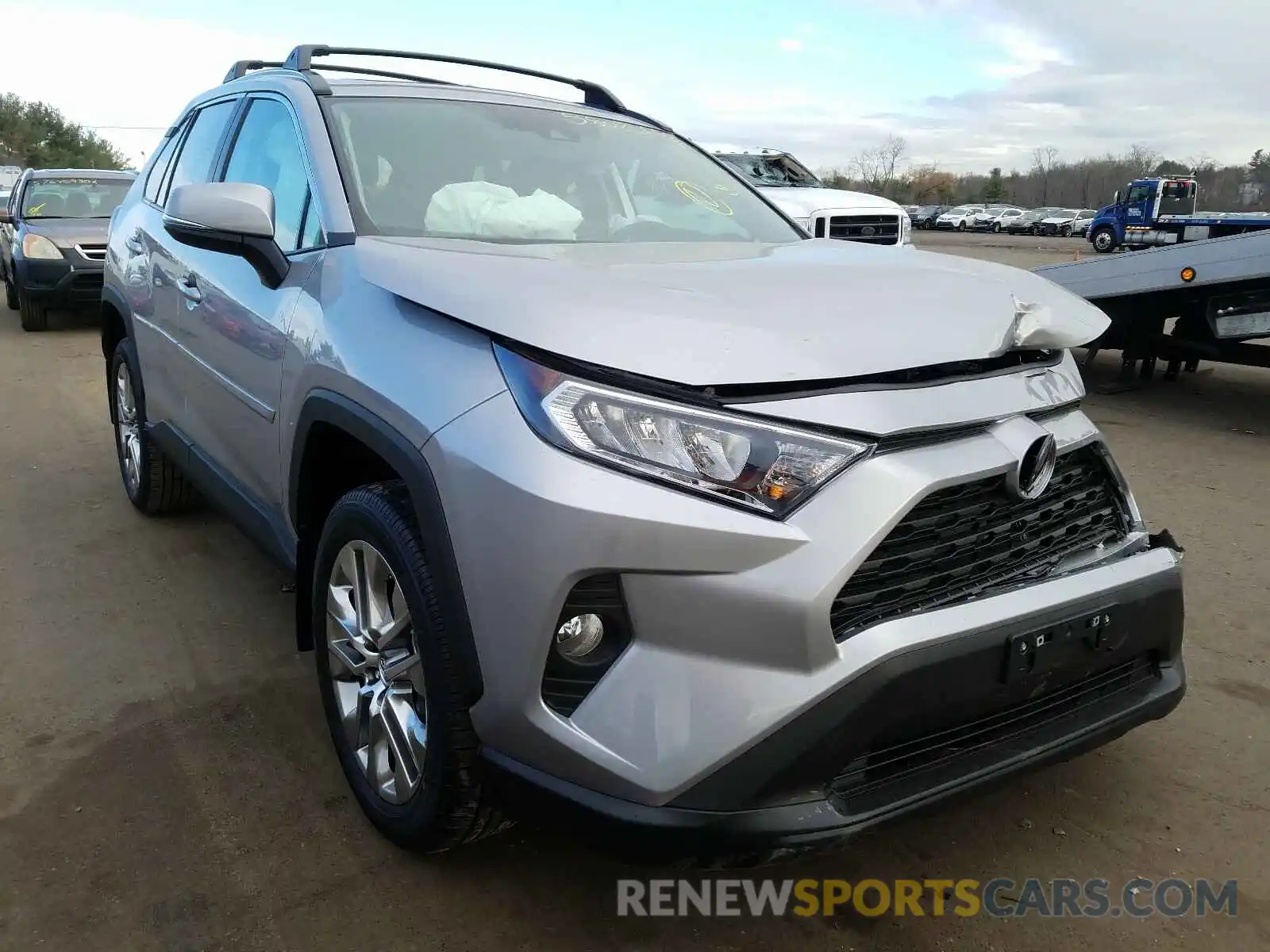 1 Photograph of a damaged car 2T3A1RFV2MC162806 TOYOTA RAV4 2021