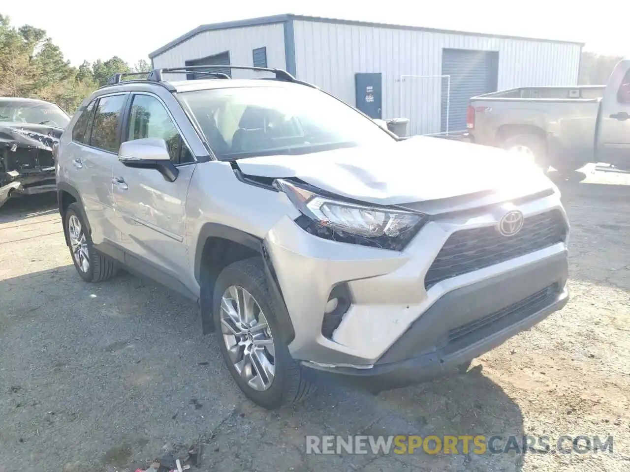 1 Photograph of a damaged car 2T3A1RFV2MC173725 TOYOTA RAV4 2021