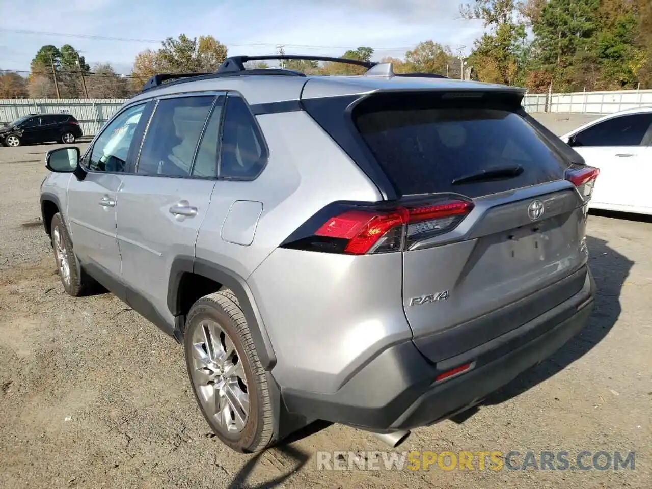 3 Photograph of a damaged car 2T3A1RFV2MC173725 TOYOTA RAV4 2021