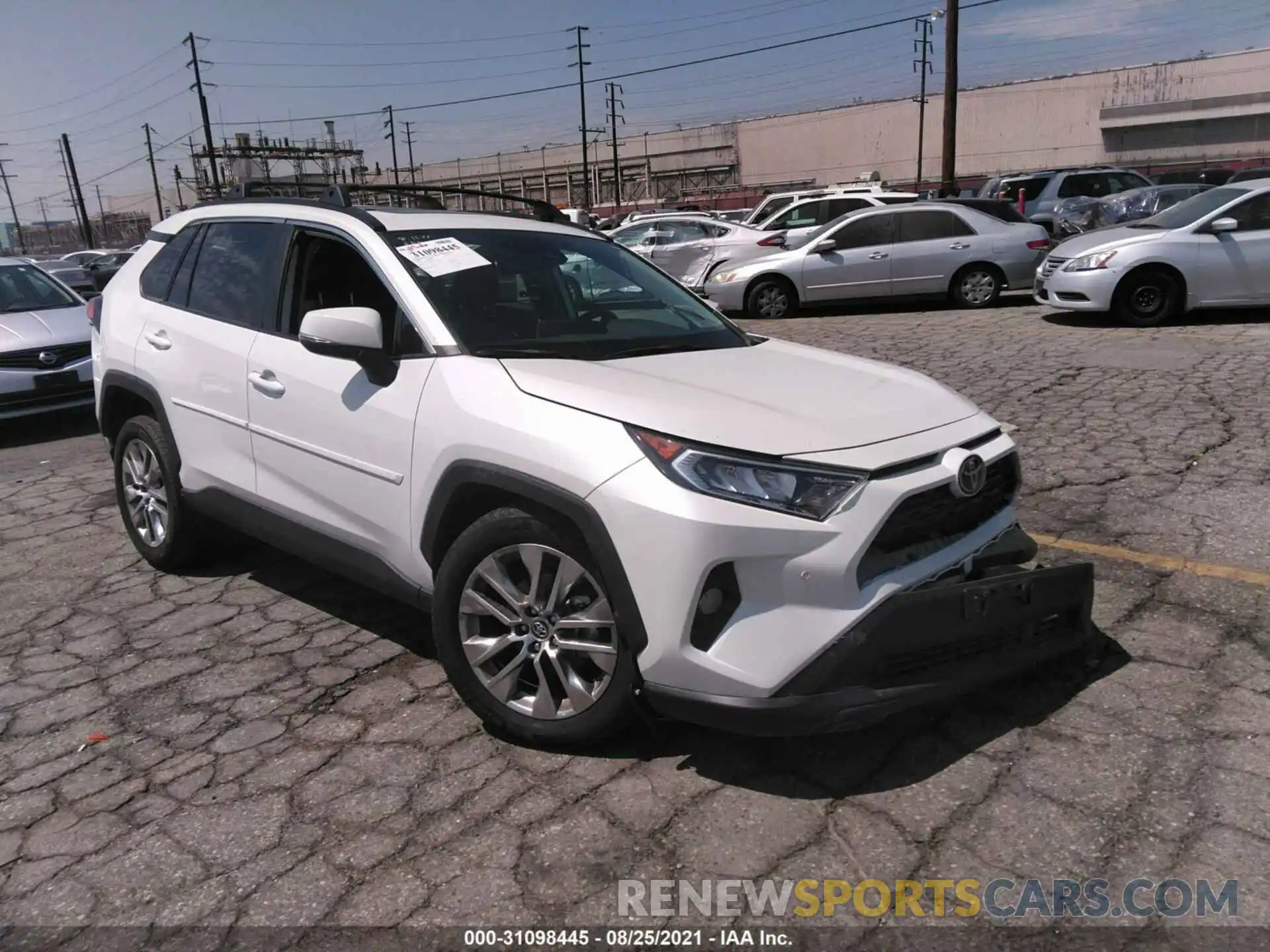 1 Photograph of a damaged car 2T3A1RFV2MW144577 TOYOTA RAV4 2021