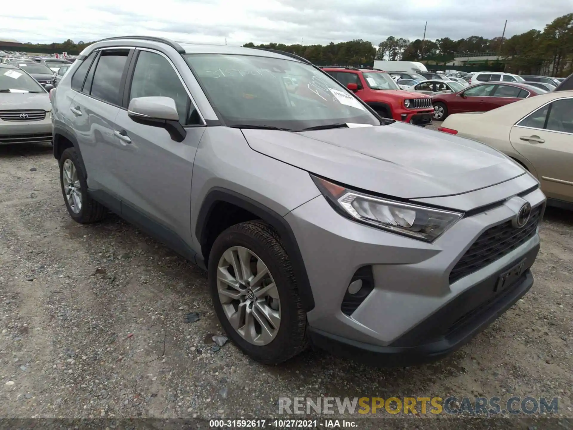 1 Photograph of a damaged car 2T3A1RFV2MW167387 TOYOTA RAV4 2021