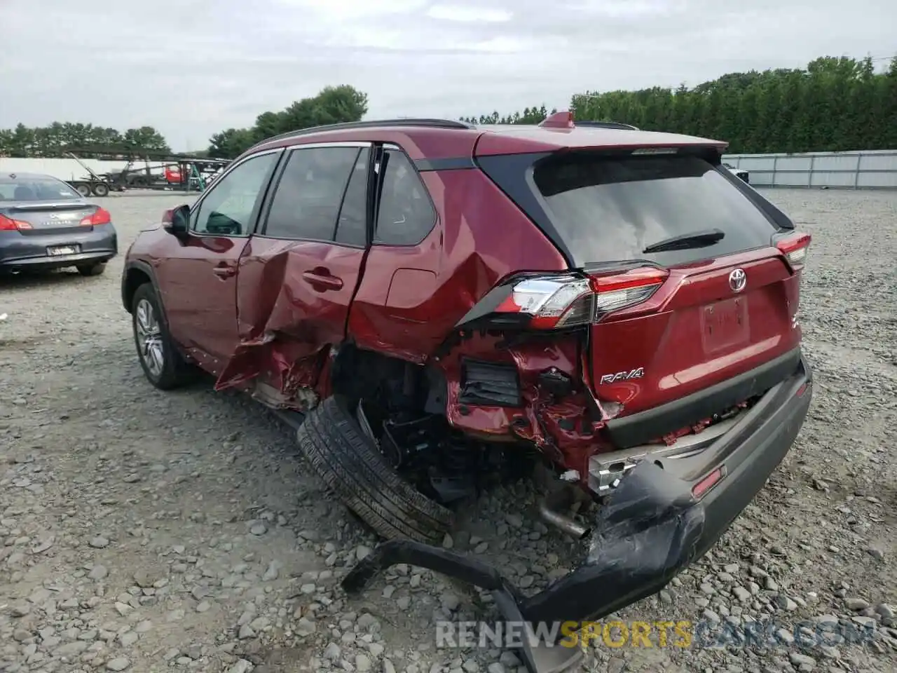 3 Photograph of a damaged car 2T3A1RFV2MW169625 TOYOTA RAV4 2021