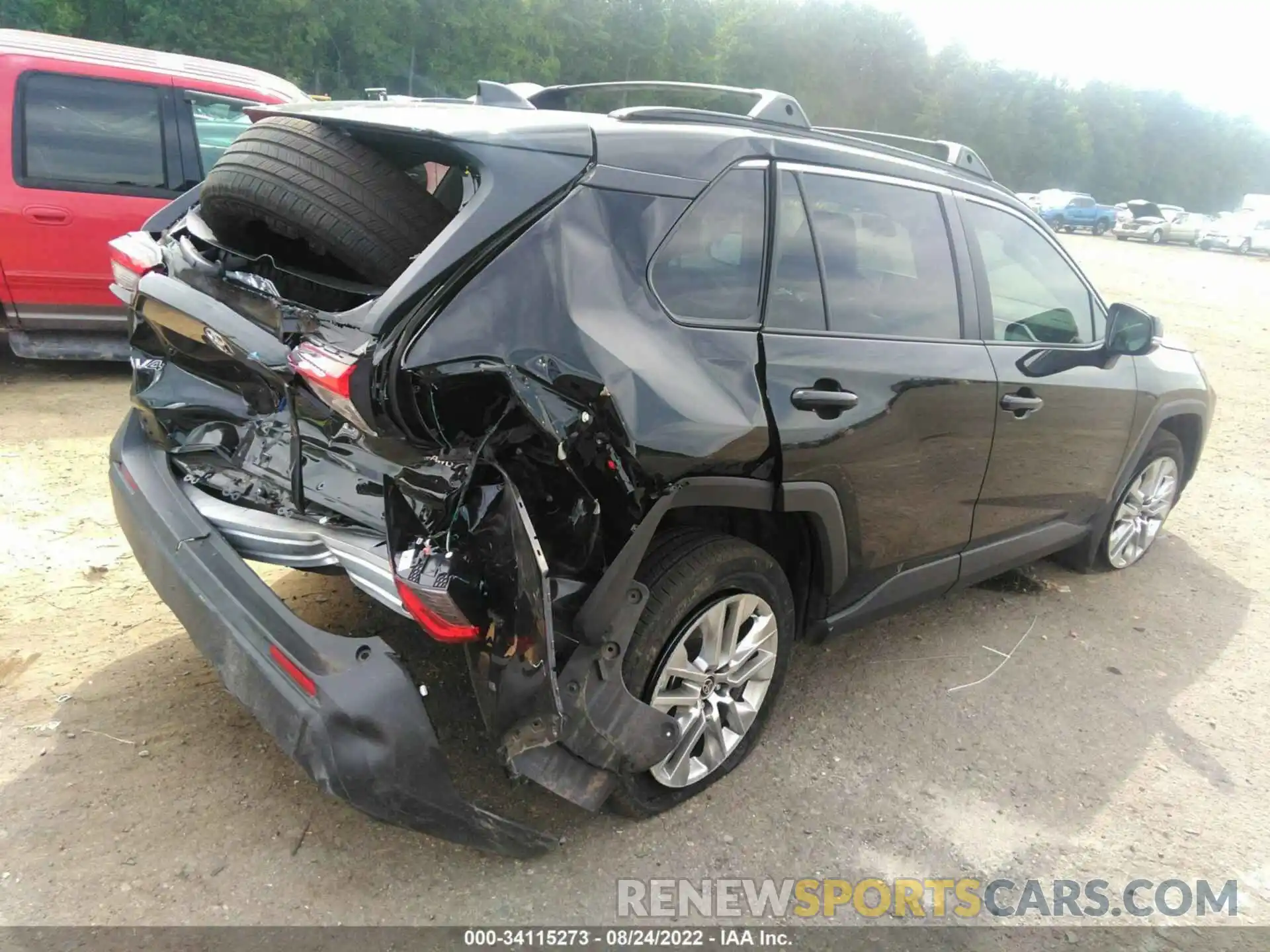 4 Photograph of a damaged car 2T3A1RFV2MW227748 TOYOTA RAV4 2021