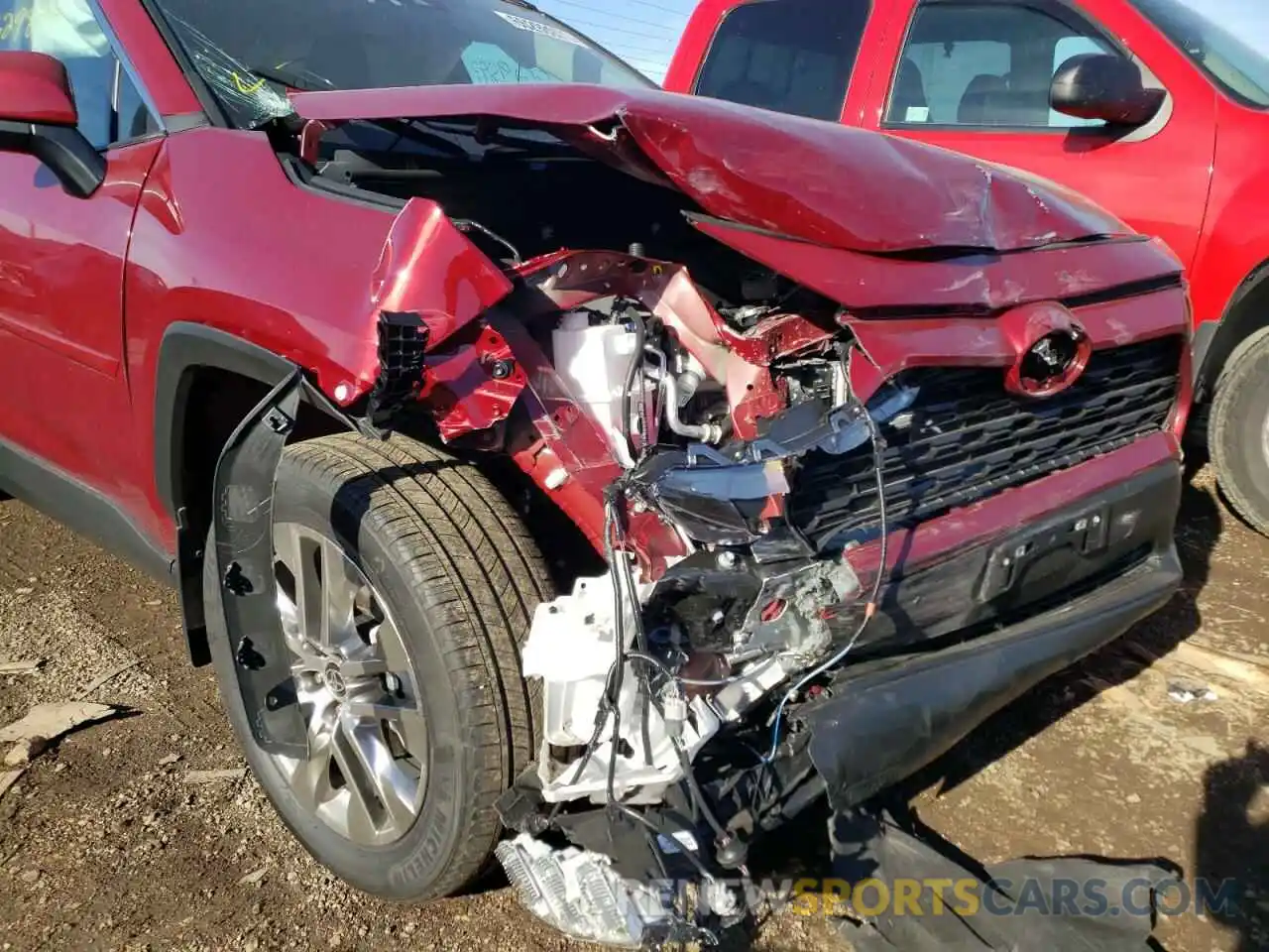 9 Photograph of a damaged car 2T3A1RFV2MW231010 TOYOTA RAV4 2021