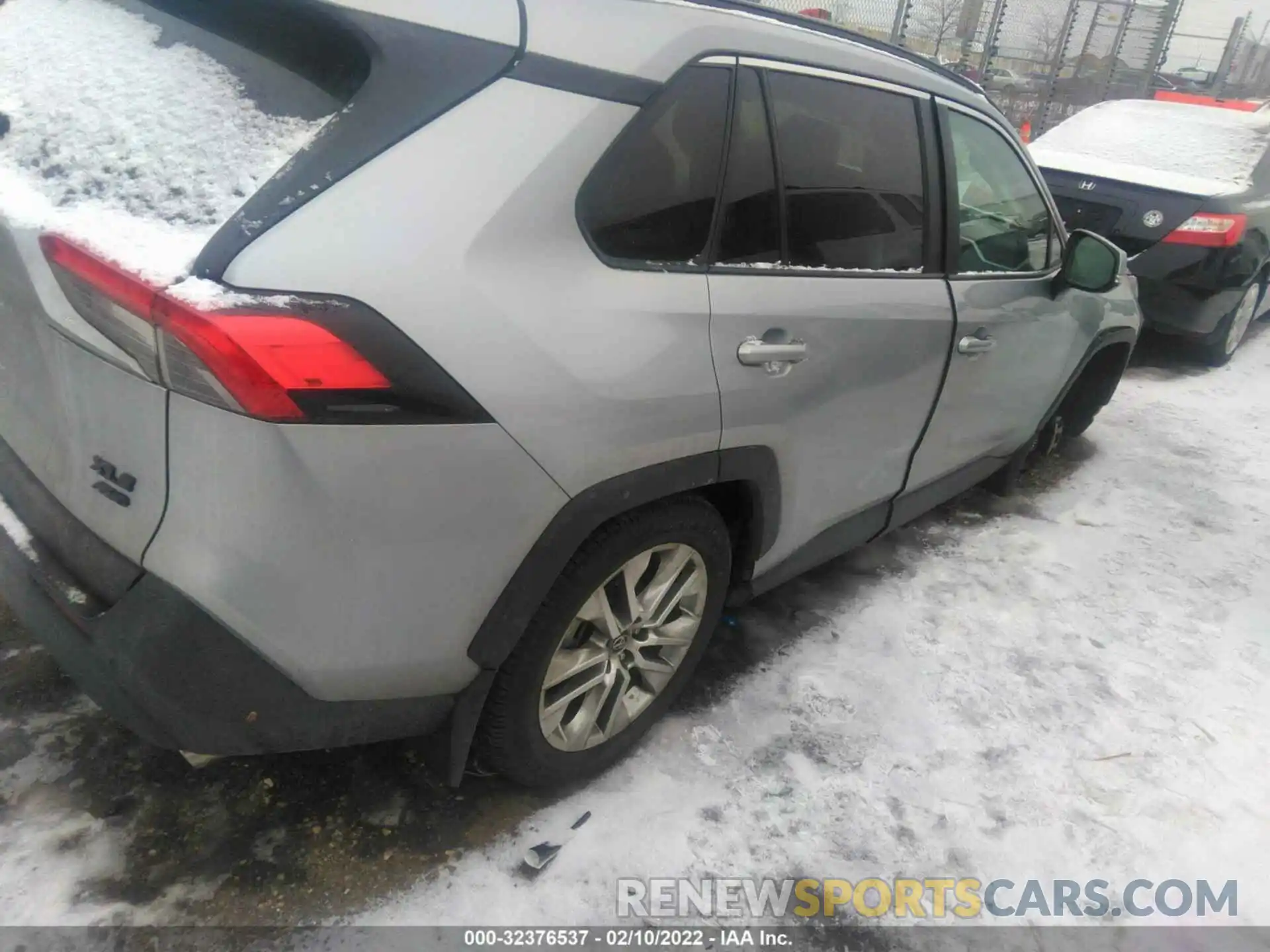 4 Фотография поврежденного автомобиля 2T3A1RFV3MC151099 TOYOTA RAV4 2021