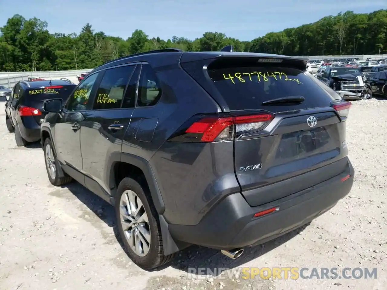 3 Photograph of a damaged car 2T3A1RFV3MC223046 TOYOTA RAV4 2021