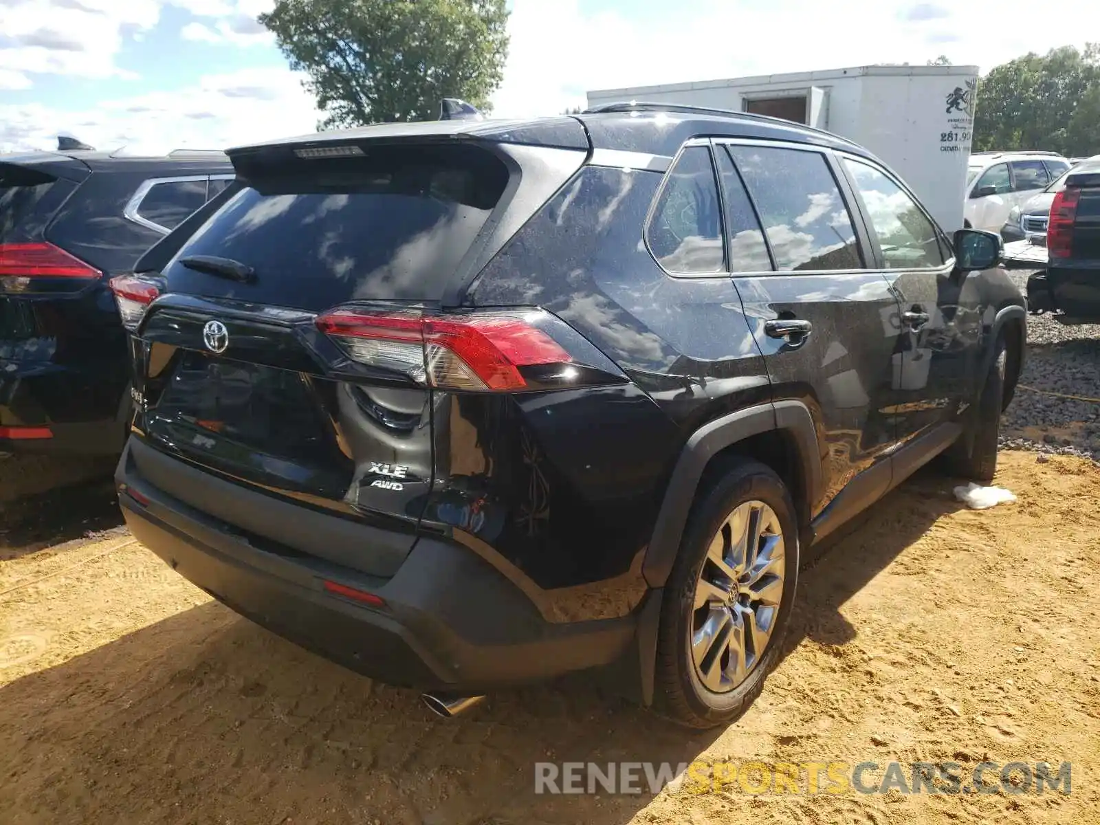 4 Photograph of a damaged car 2T3A1RFV3MW145852 TOYOTA RAV4 2021