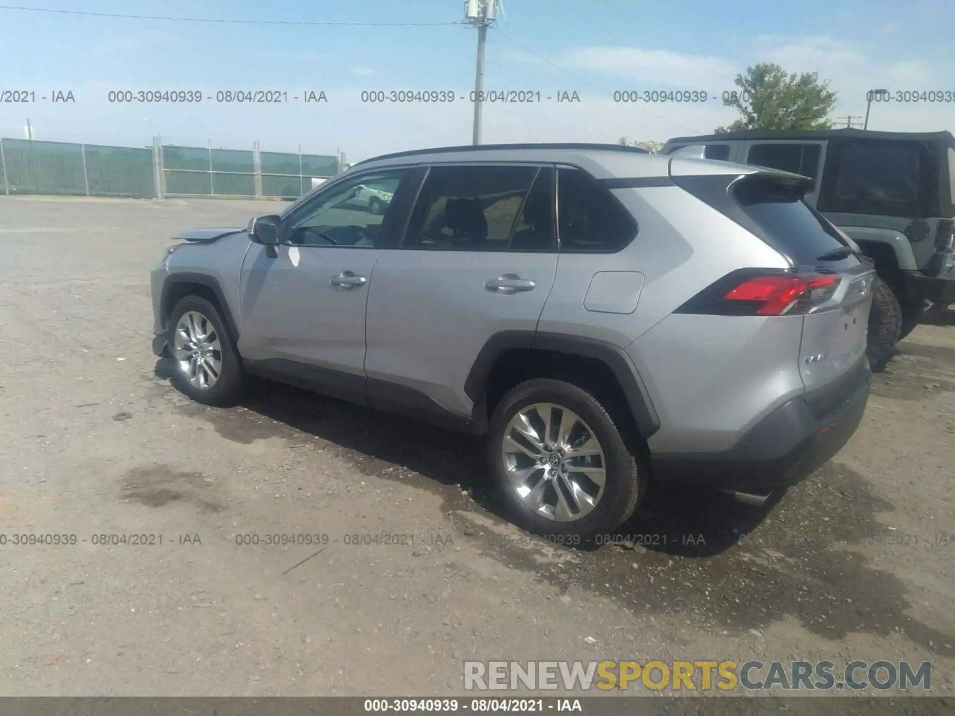 3 Photograph of a damaged car 2T3A1RFV3MW159881 TOYOTA RAV4 2021