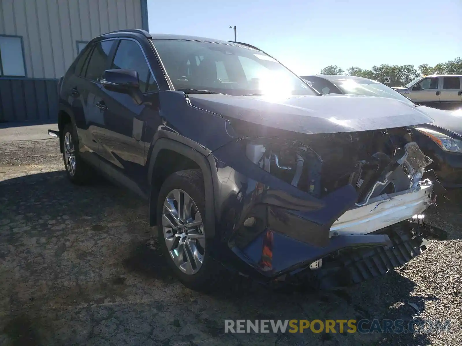 1 Photograph of a damaged car 2T3A1RFV3MW171917 TOYOTA RAV4 2021