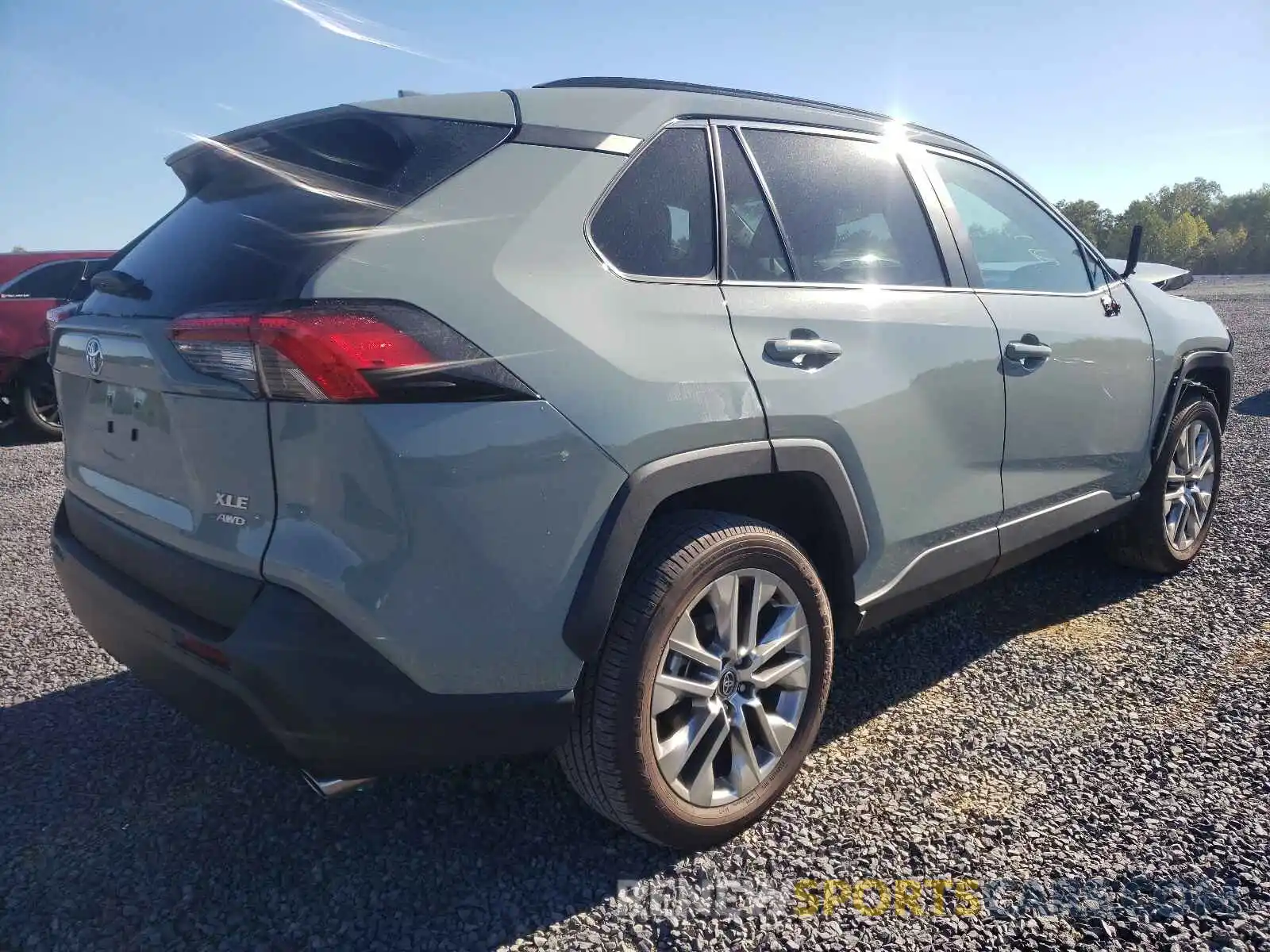 4 Photograph of a damaged car 2T3A1RFV3MW210084 TOYOTA RAV4 2021