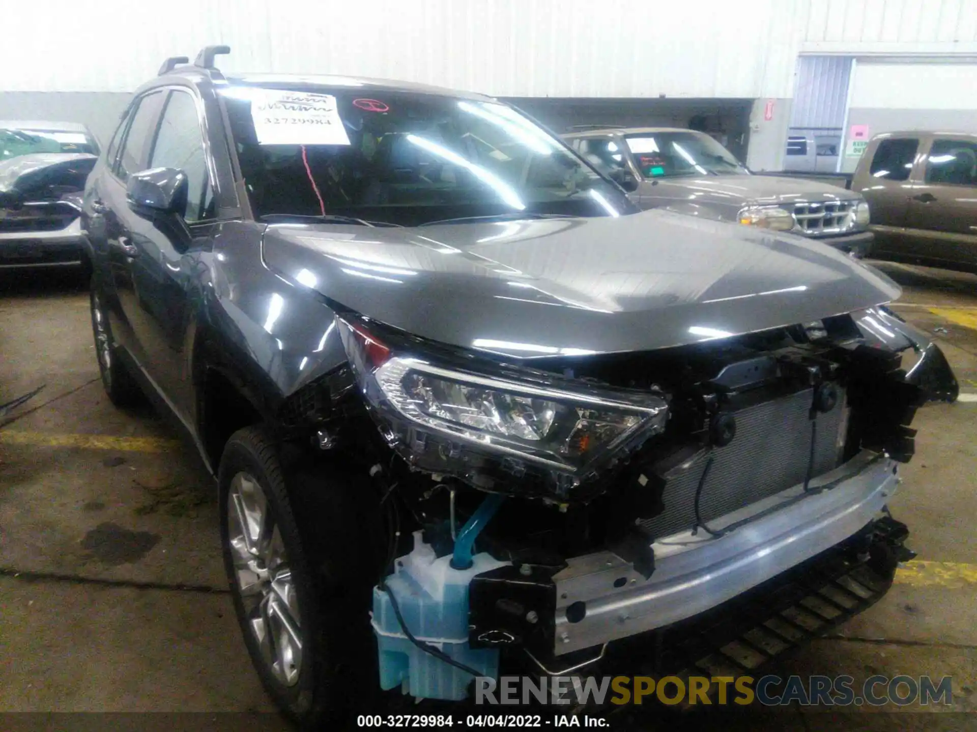 1 Photograph of a damaged car 2T3A1RFV4MC255214 TOYOTA RAV4 2021