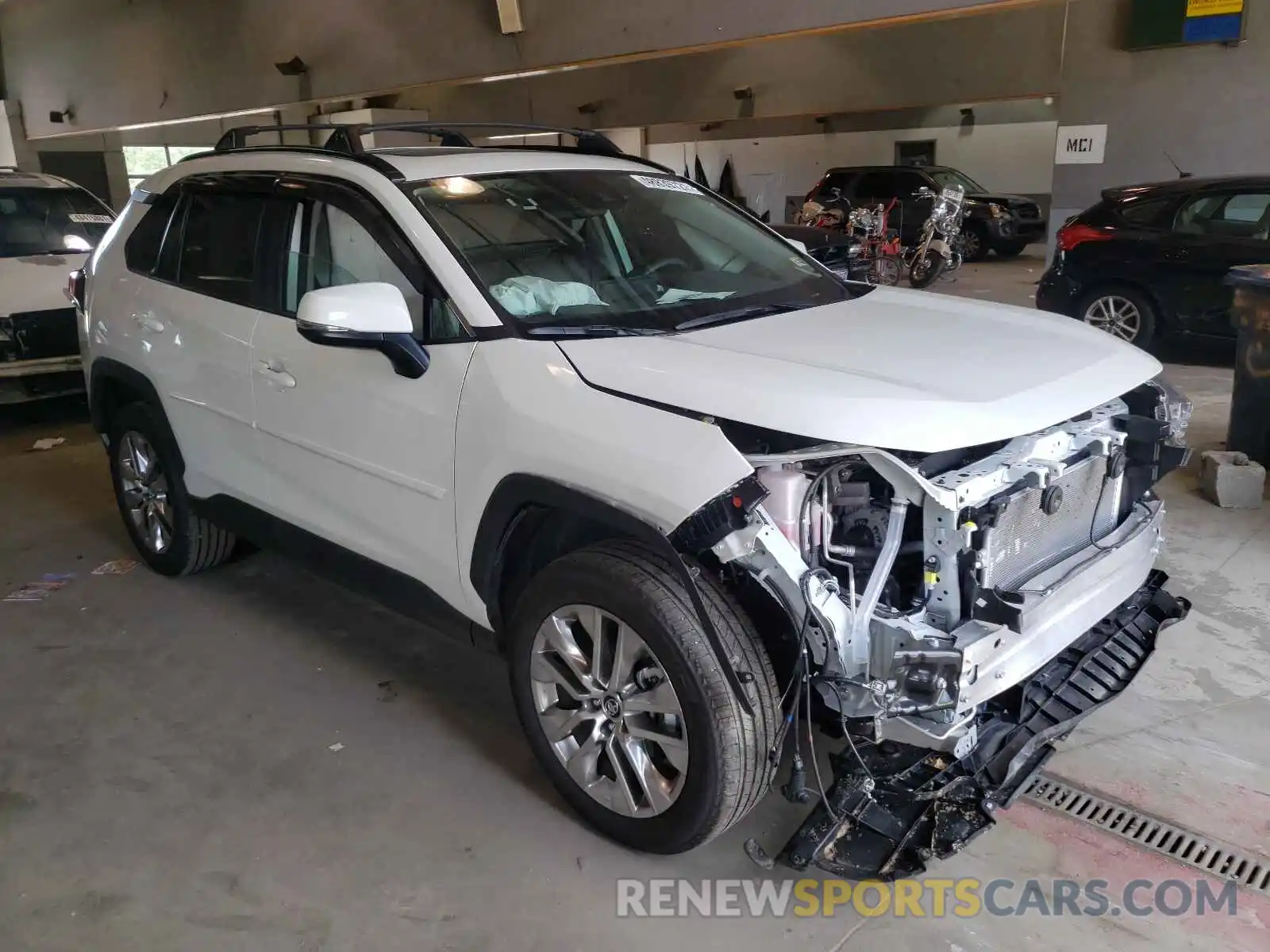 1 Photograph of a damaged car 2T3A1RFV4MW144595 TOYOTA RAV4 2021