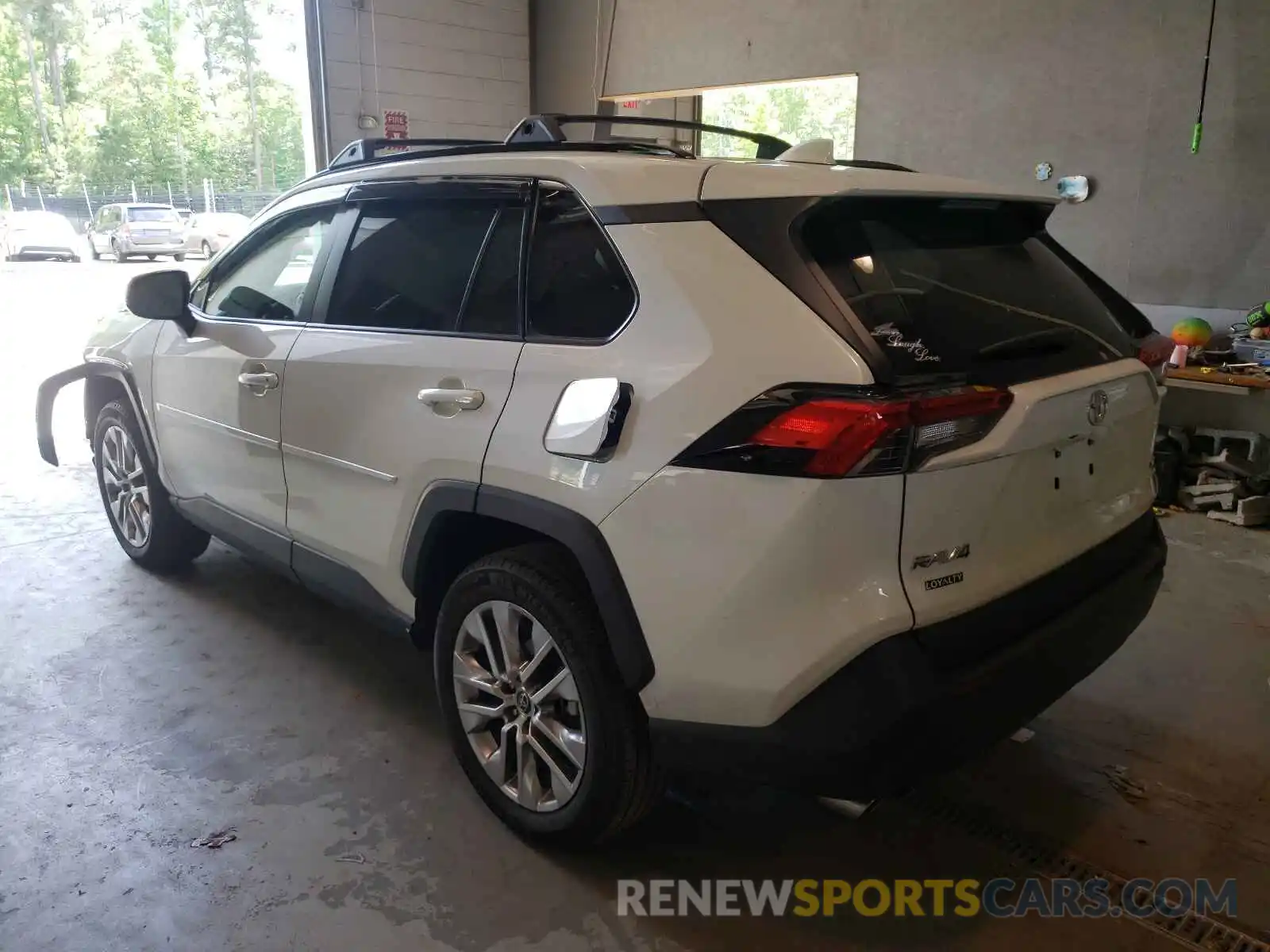 3 Photograph of a damaged car 2T3A1RFV4MW144595 TOYOTA RAV4 2021