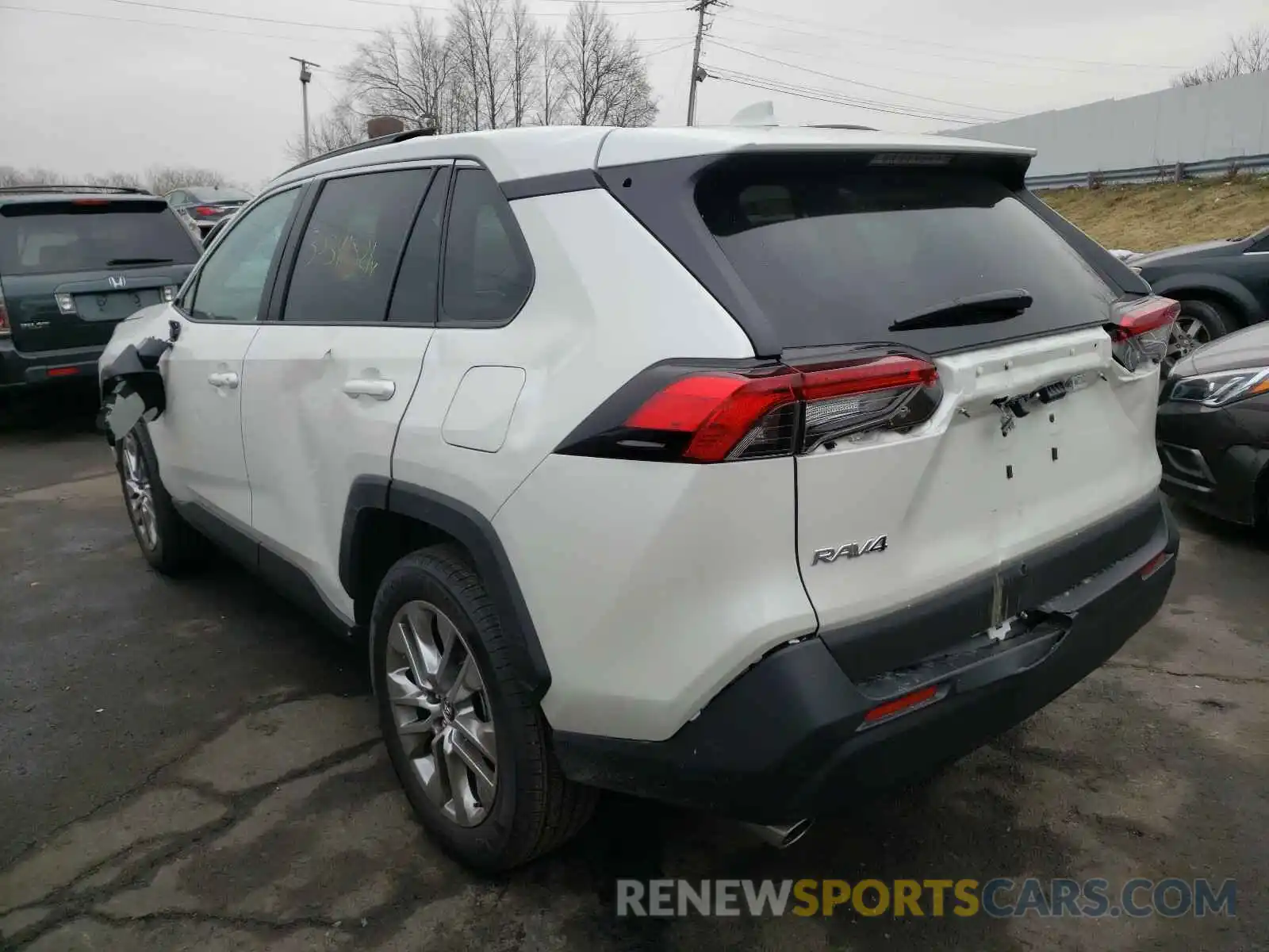 3 Photograph of a damaged car 2T3A1RFV4MW147626 TOYOTA RAV4 2021