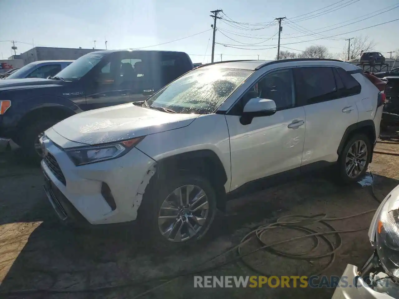 1 Photograph of a damaged car 2T3A1RFV4MW163826 TOYOTA RAV4 2021