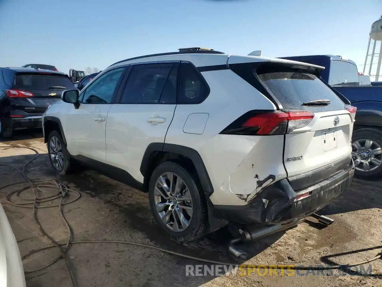 2 Photograph of a damaged car 2T3A1RFV4MW163826 TOYOTA RAV4 2021