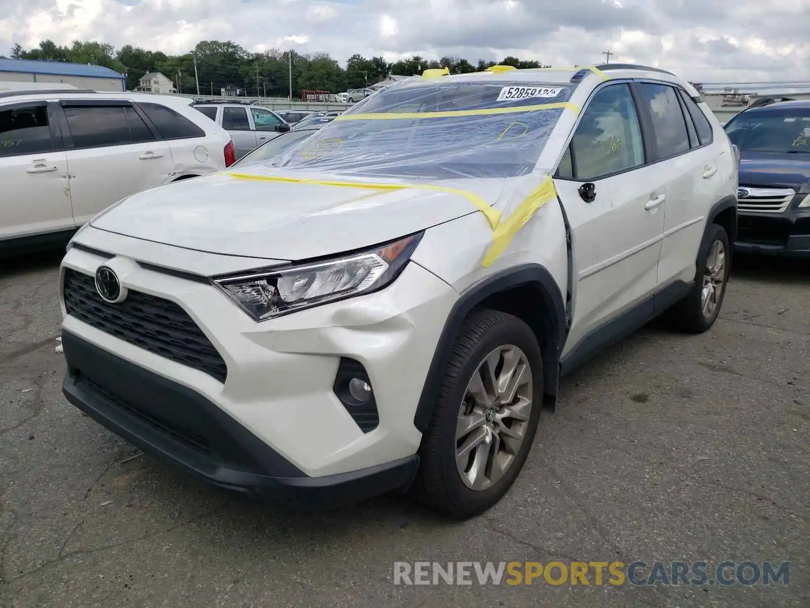 2 Photograph of a damaged car 2T3A1RFV4MW165611 TOYOTA RAV4 2021