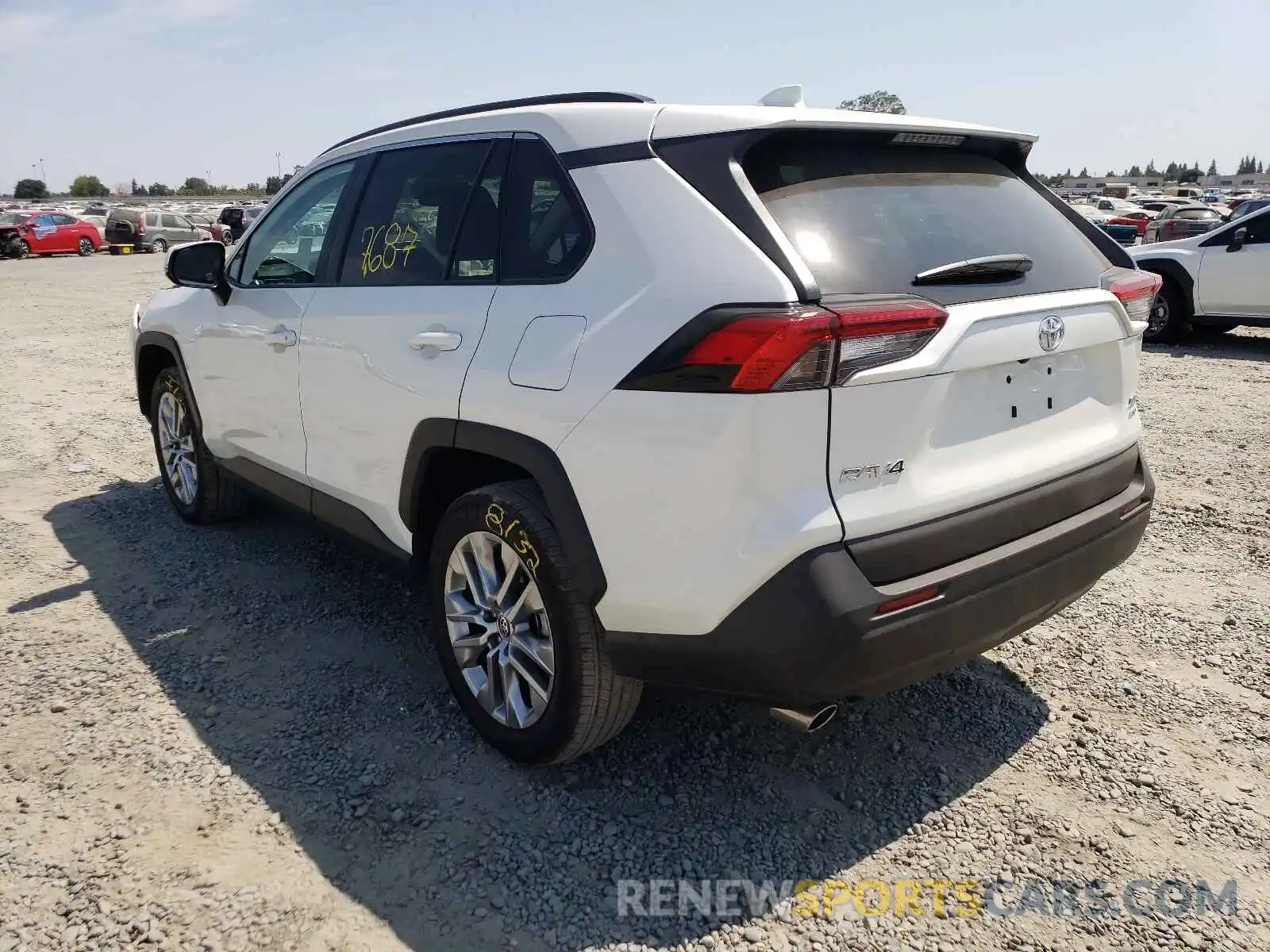 3 Photograph of a damaged car 2T3A1RFV4MW175703 TOYOTA RAV4 2021