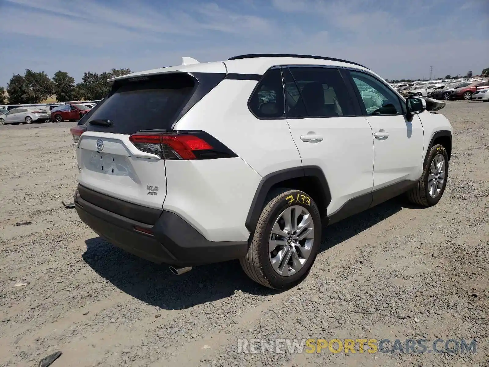 4 Photograph of a damaged car 2T3A1RFV4MW175703 TOYOTA RAV4 2021