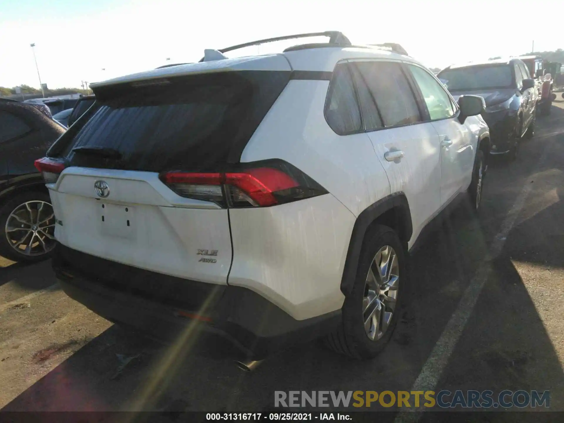 4 Photograph of a damaged car 2T3A1RFV4MW179850 TOYOTA RAV4 2021