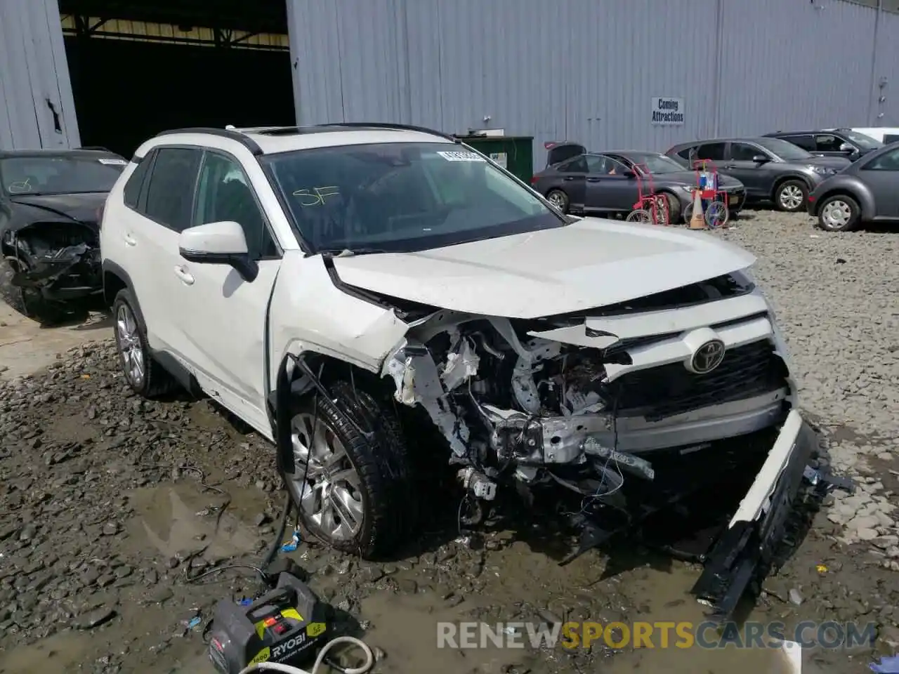 1 Photograph of a damaged car 2T3A1RFV4MW182845 TOYOTA RAV4 2021