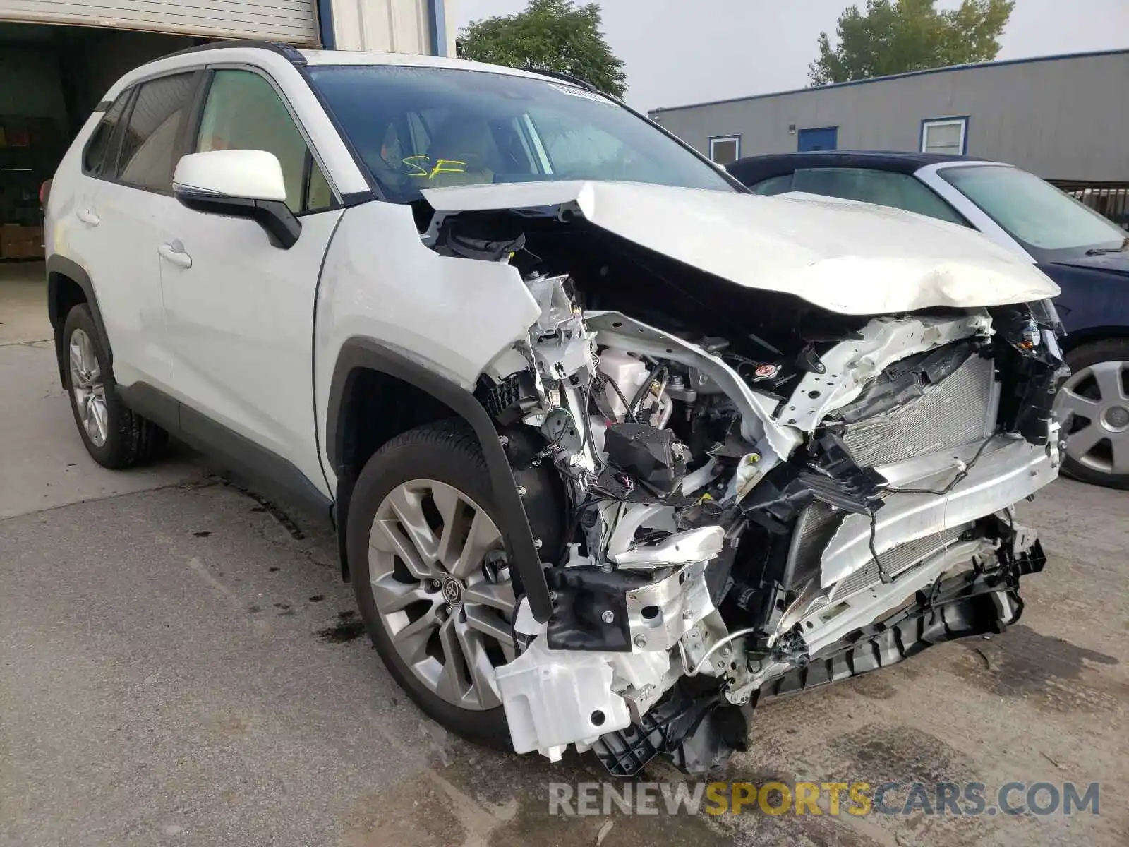 1 Photograph of a damaged car 2T3A1RFV4MW205847 TOYOTA RAV4 2021