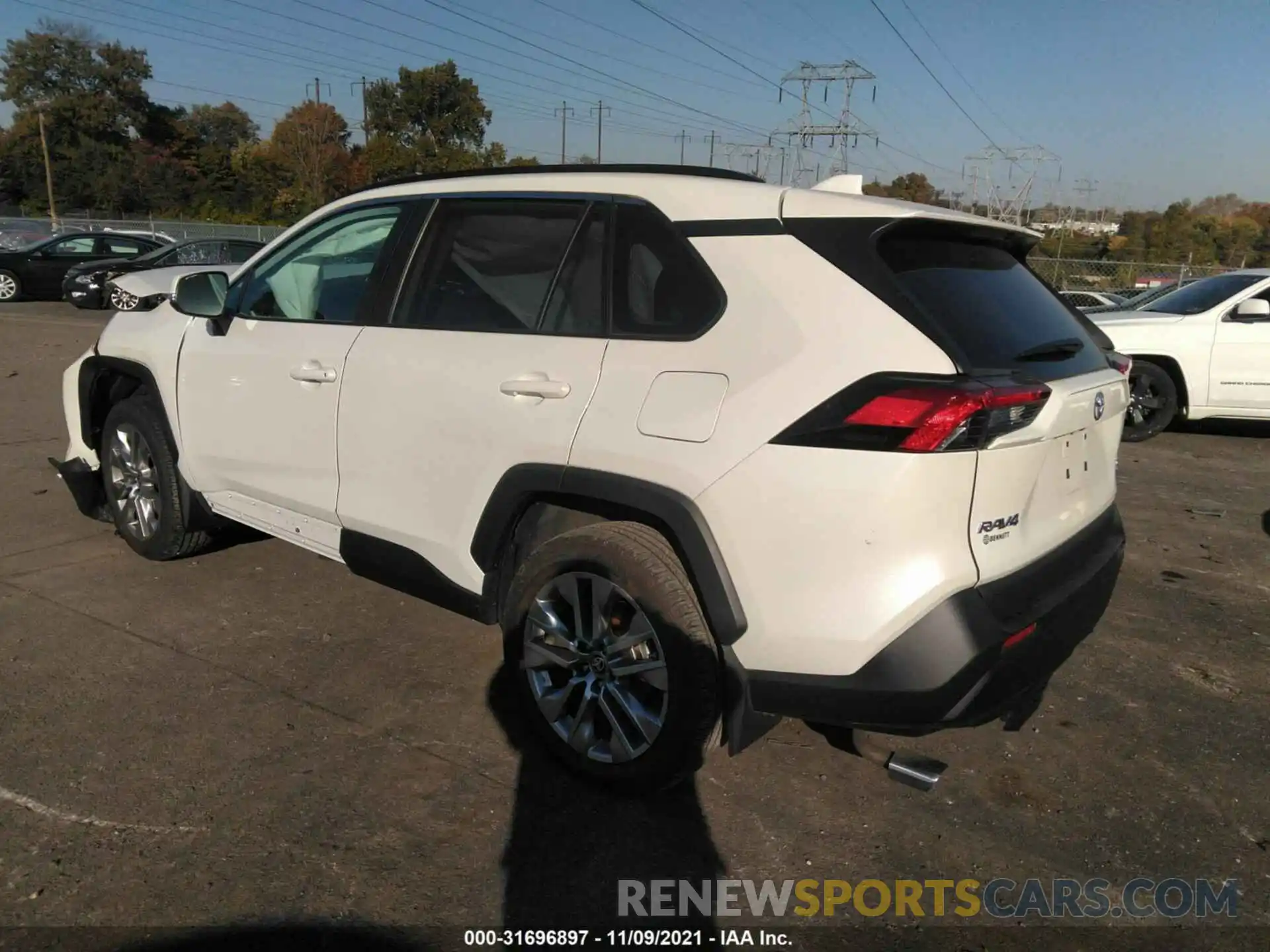 3 Photograph of a damaged car 2T3A1RFV4MW207047 TOYOTA RAV4 2021