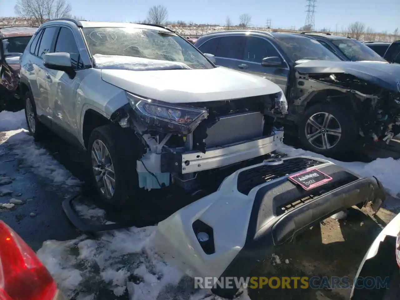 1 Photograph of a damaged car 2T3A1RFV4MW208893 TOYOTA RAV4 2021