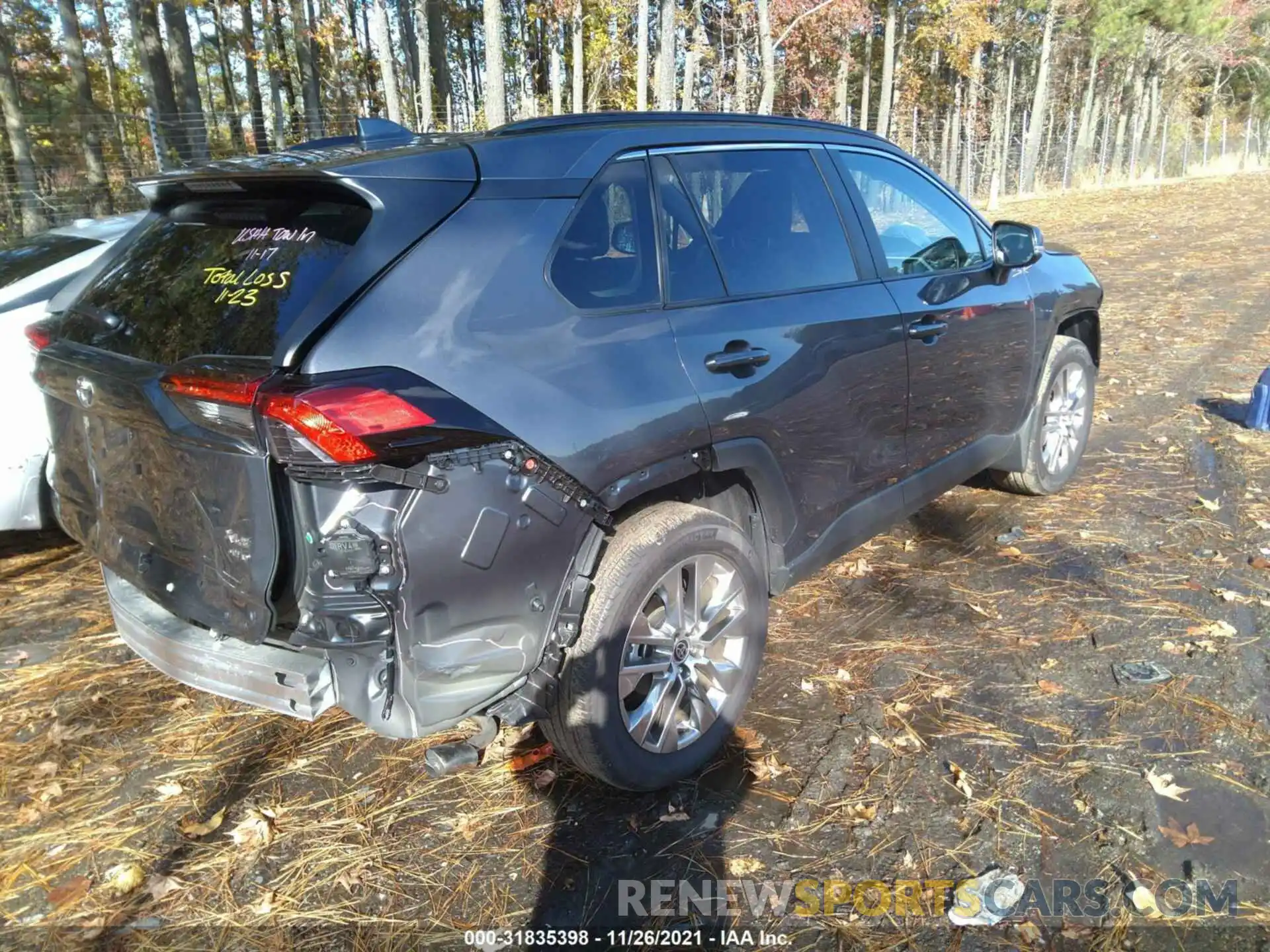 4 Photograph of a damaged car 2T3A1RFV4MW209686 TOYOTA RAV4 2021