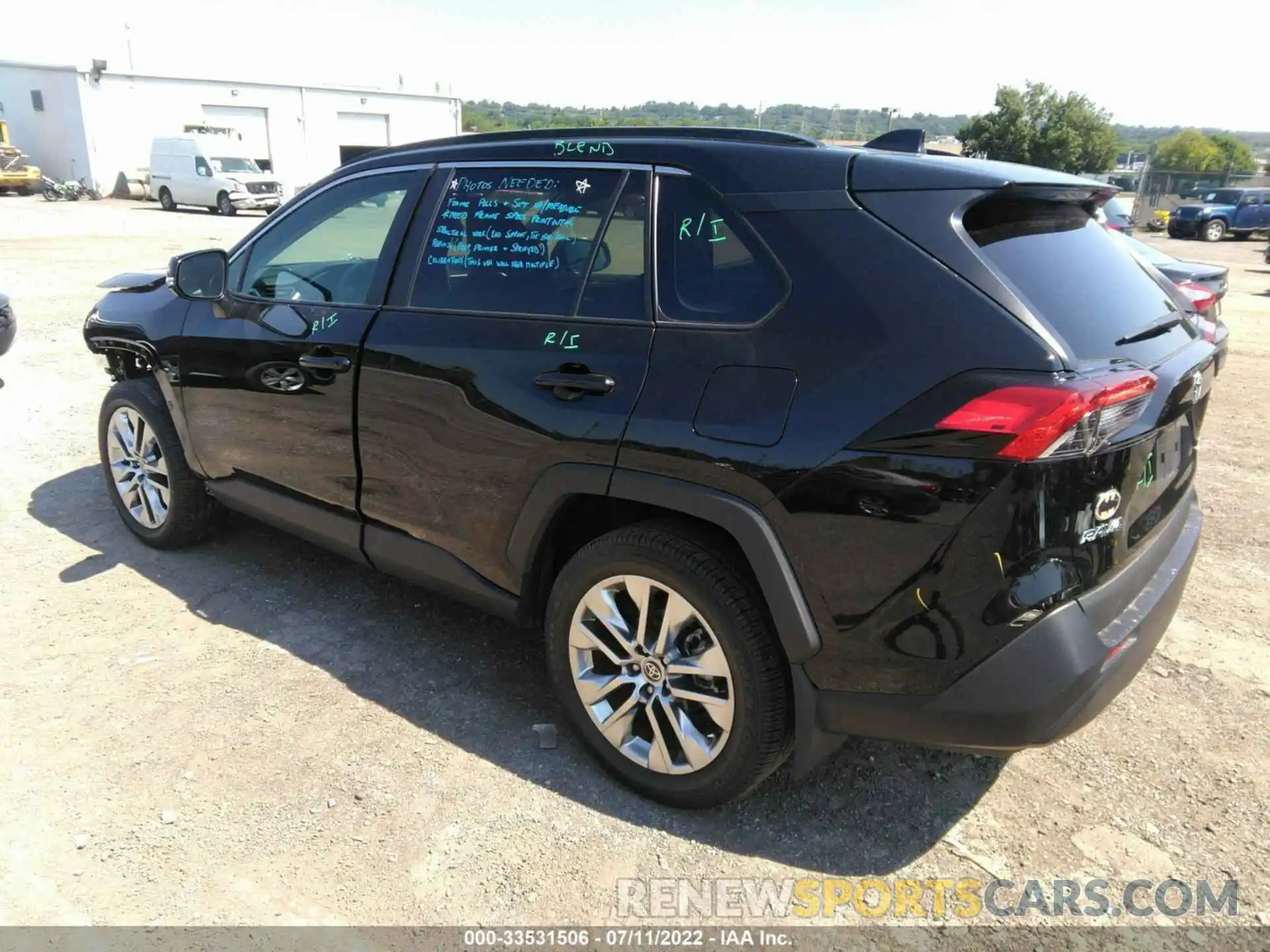 3 Photograph of a damaged car 2T3A1RFV4MW210031 TOYOTA RAV4 2021