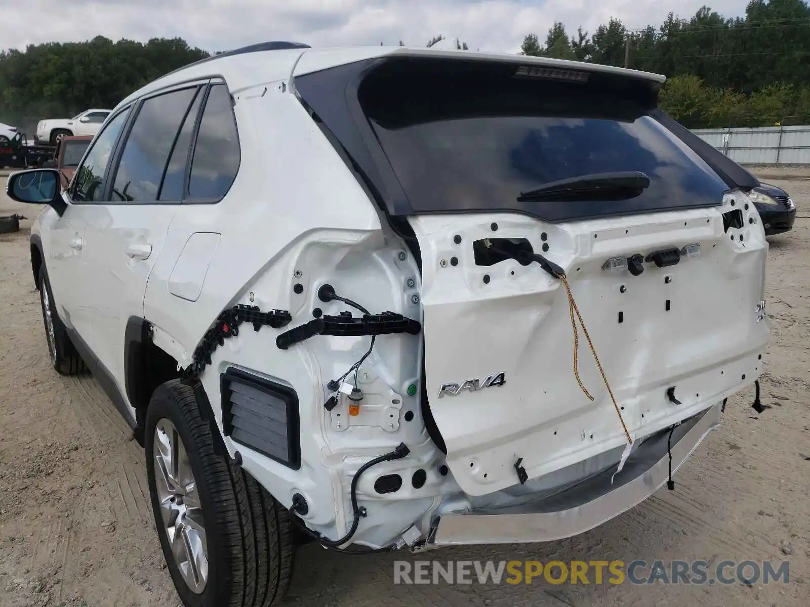 3 Фотография поврежденного автомобиля 2T3A1RFV4MW217139 TOYOTA RAV4 2021