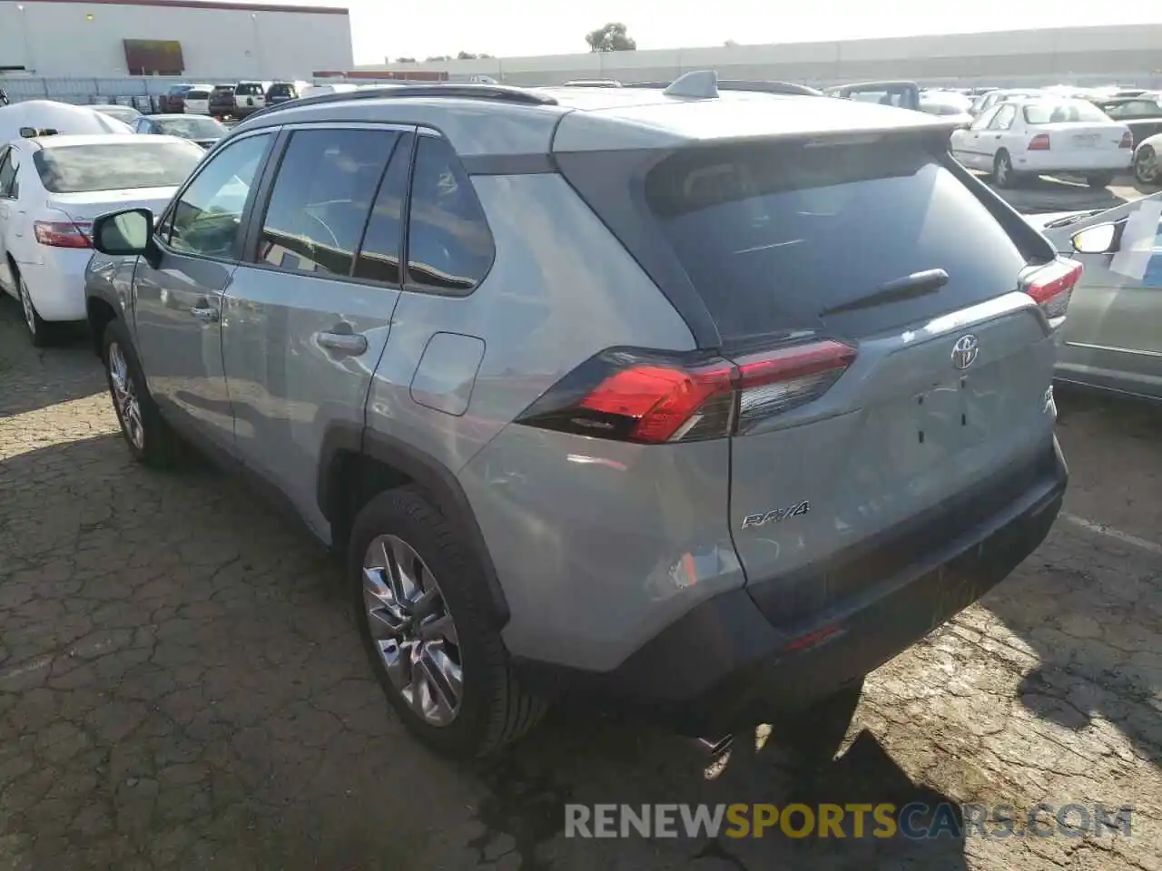 3 Photograph of a damaged car 2T3A1RFV4MW217934 TOYOTA RAV4 2021