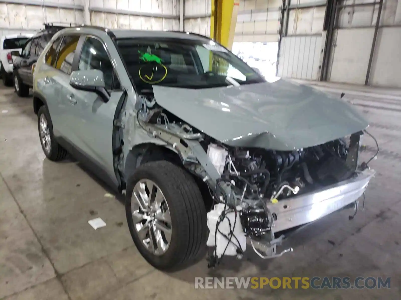 1 Photograph of a damaged car 2T3A1RFV5MC147359 TOYOTA RAV4 2021