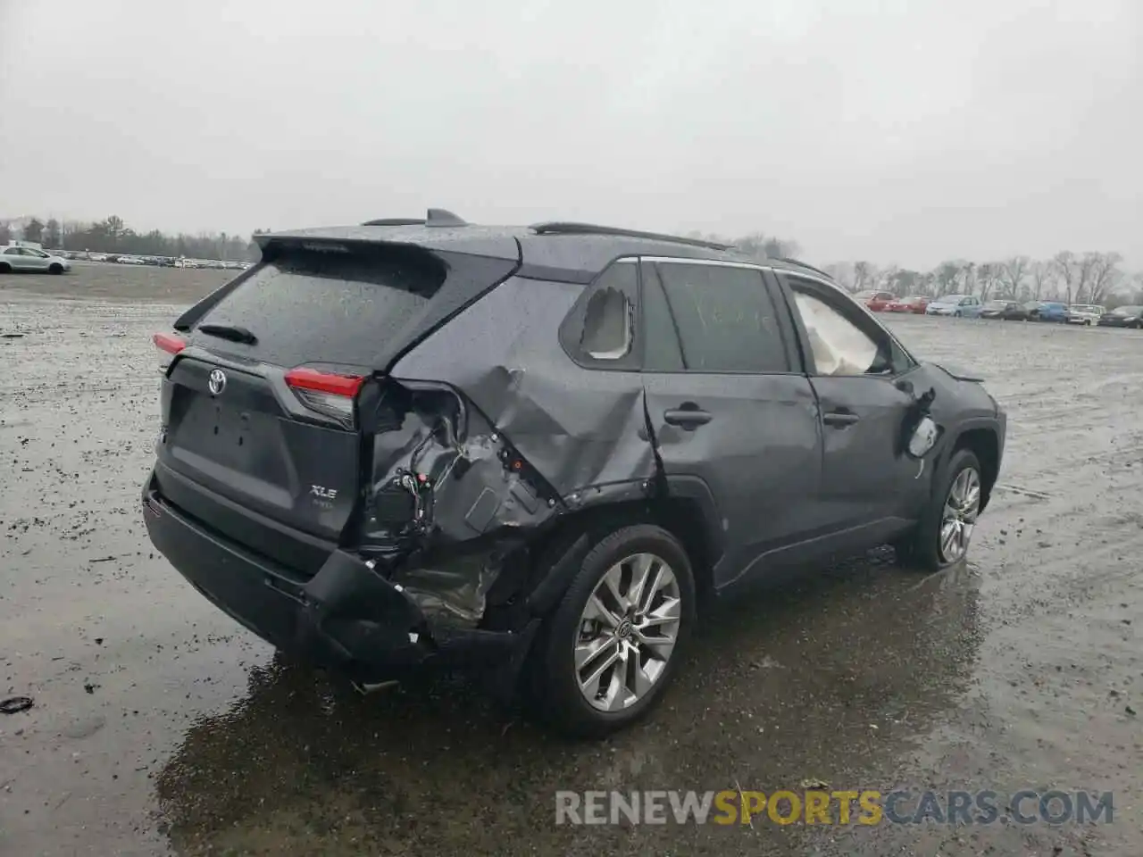 4 Photograph of a damaged car 2T3A1RFV5MC187179 TOYOTA RAV4 2021