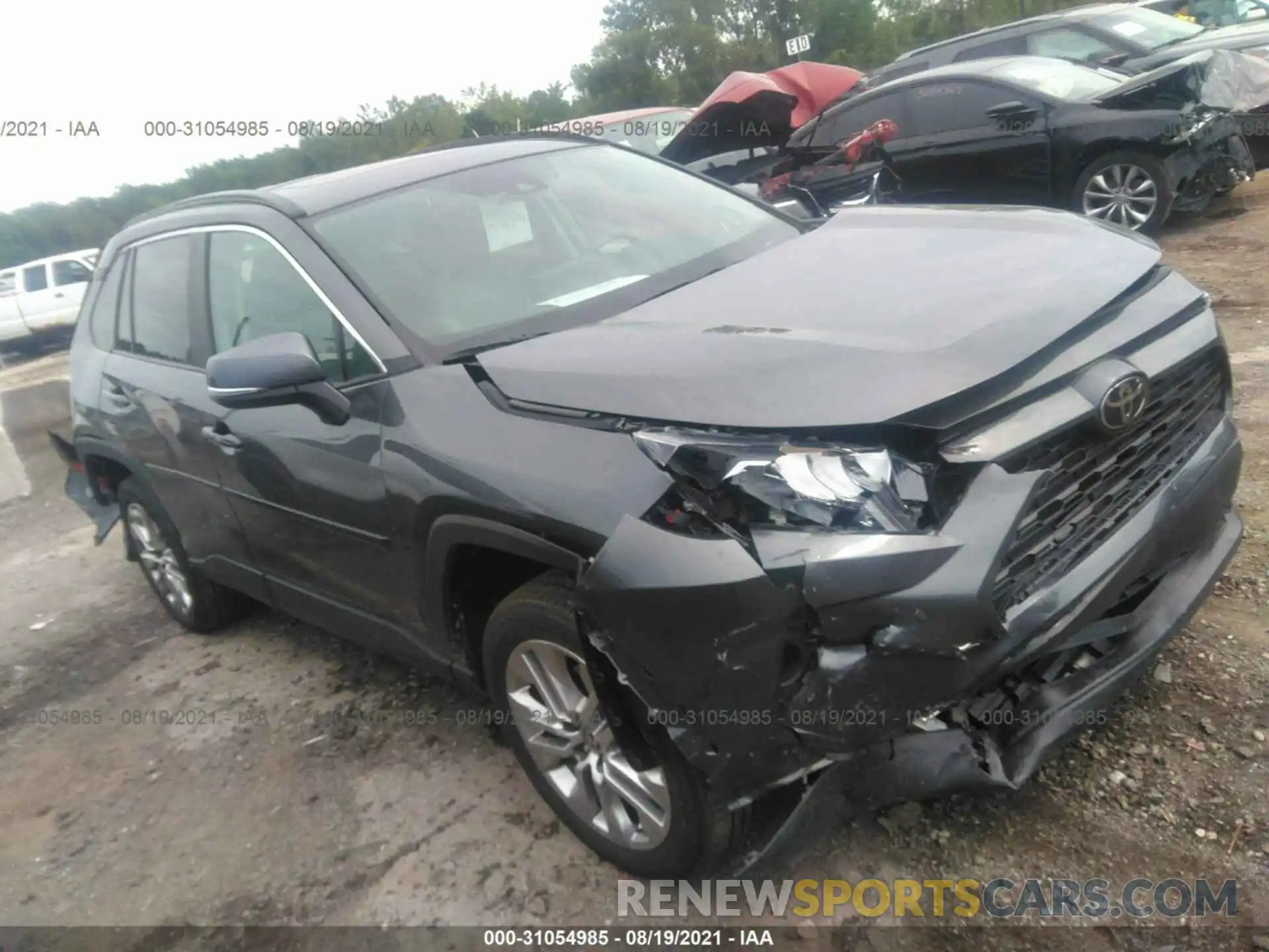 1 Photograph of a damaged car 2T3A1RFV5MC200402 TOYOTA RAV4 2021