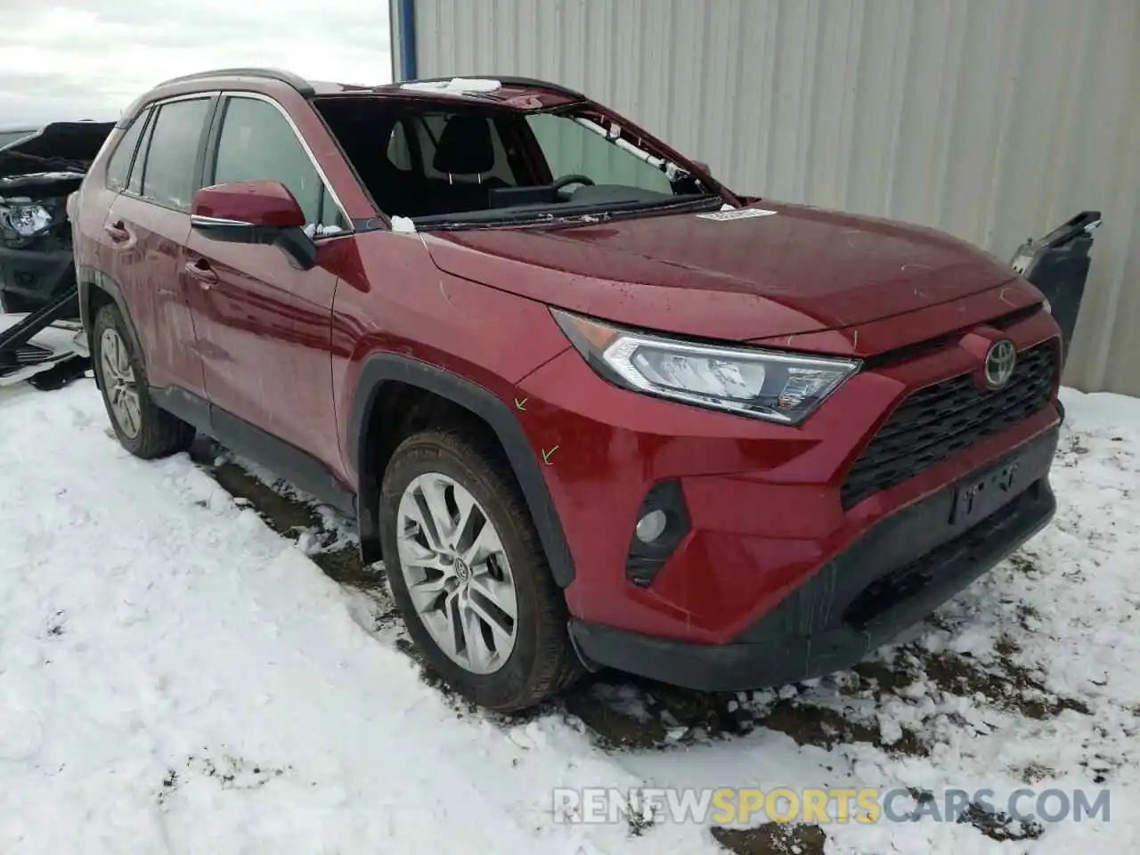 1 Photograph of a damaged car 2T3A1RFV5MW162684 TOYOTA RAV4 2021