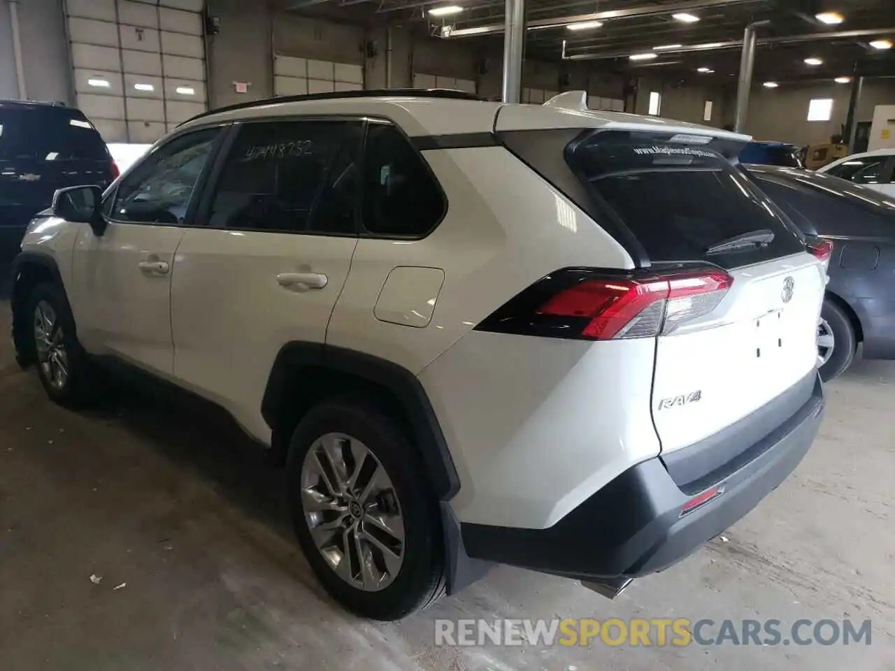 3 Photograph of a damaged car 2T3A1RFV5MW223466 TOYOTA RAV4 2021