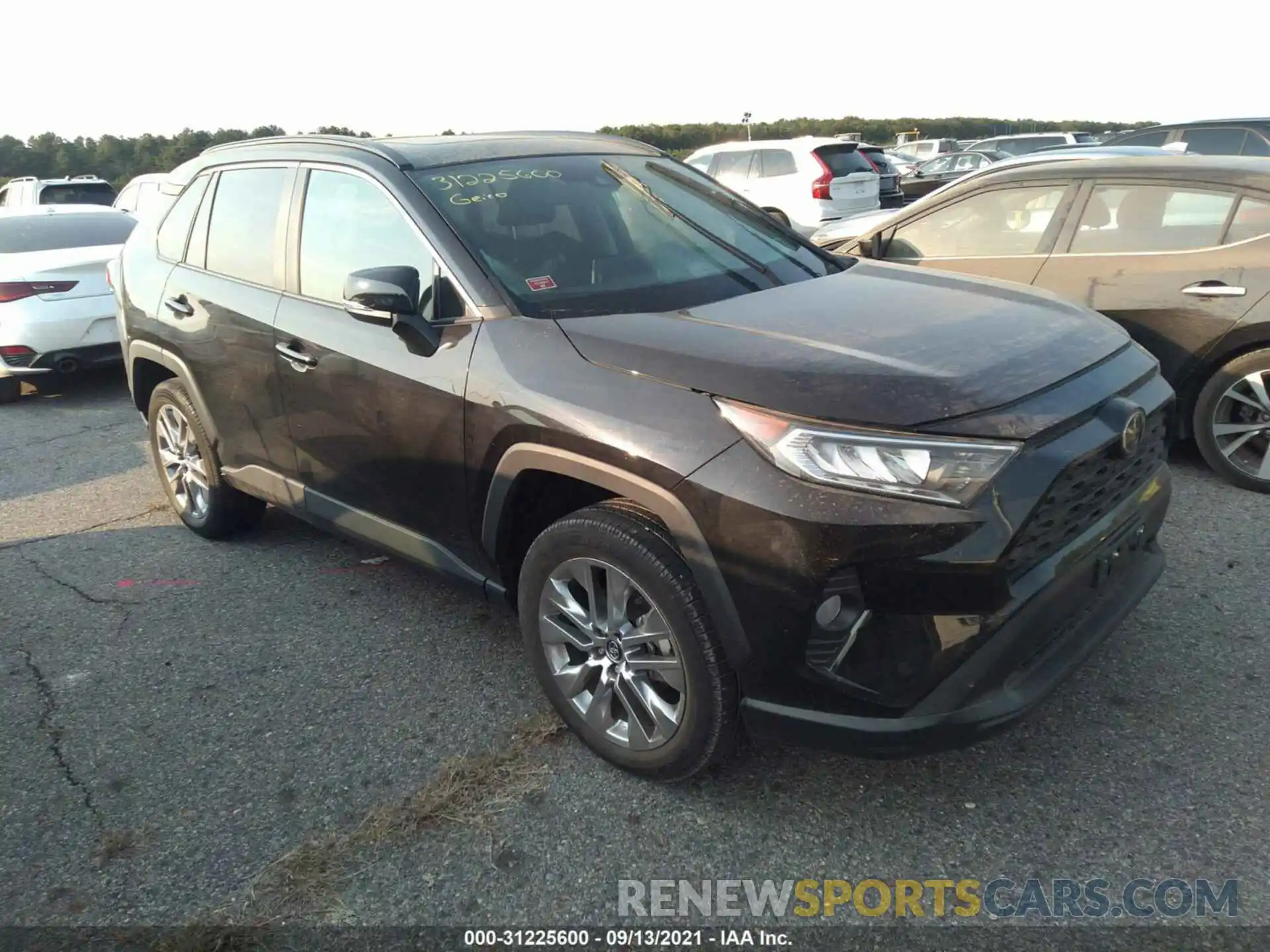 1 Photograph of a damaged car 2T3A1RFV6MC165448 TOYOTA RAV4 2021