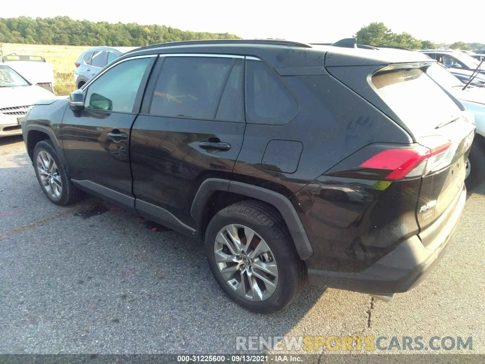 3 Photograph of a damaged car 2T3A1RFV6MC165448 TOYOTA RAV4 2021